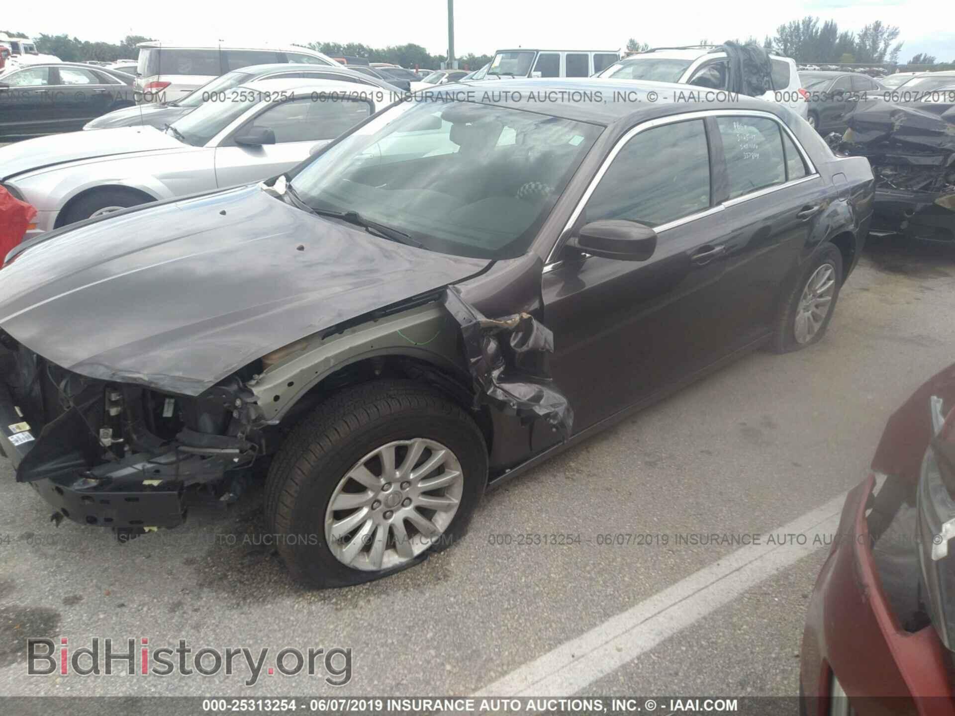2014 CHRYSLER 300 - VIN: 2C3CCAAG2EH378656 - Photo 2