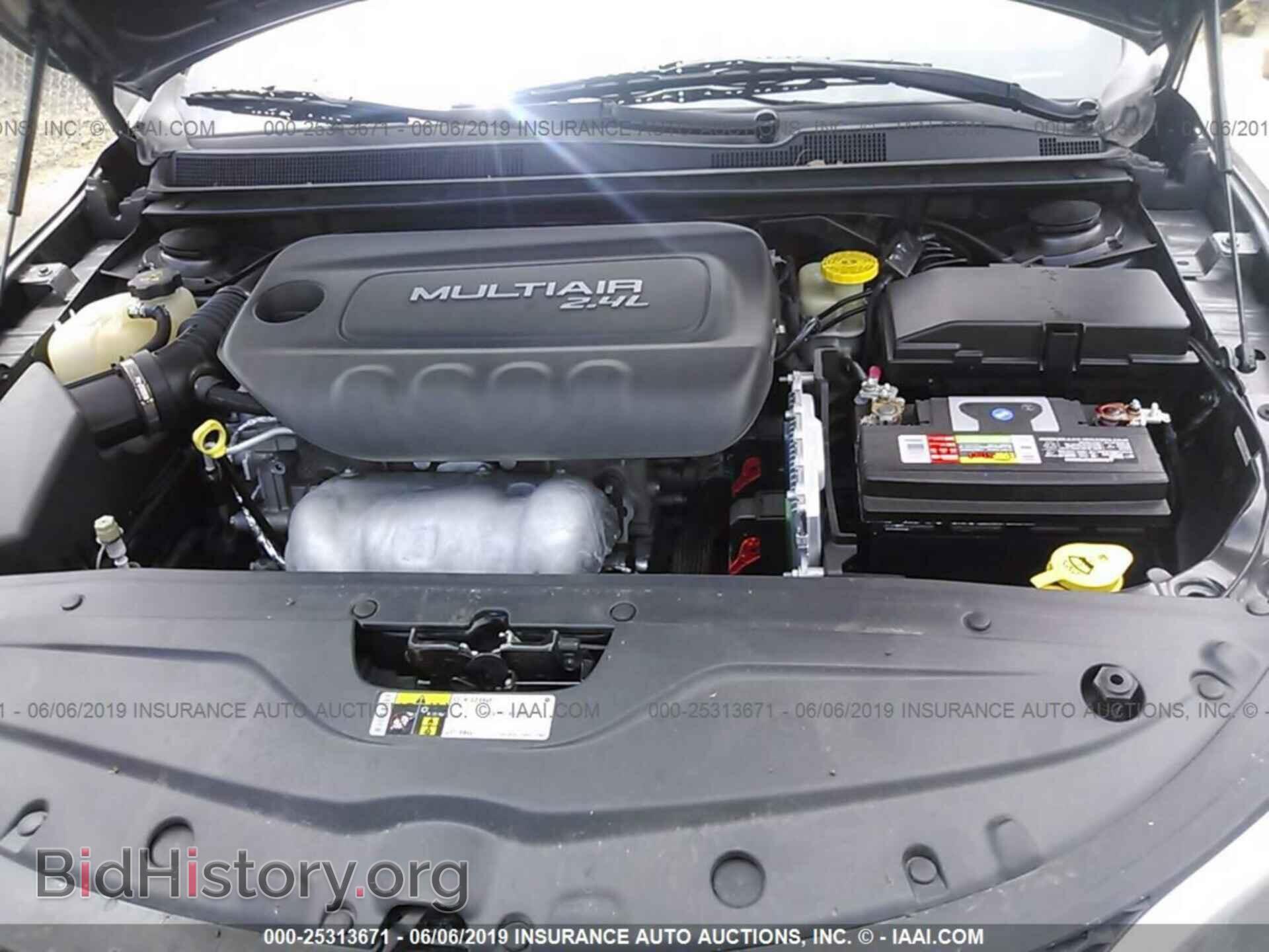 2016 CHRYSLER 200 - VIN: 1C3CCCAB6GN108467 - Photo 10