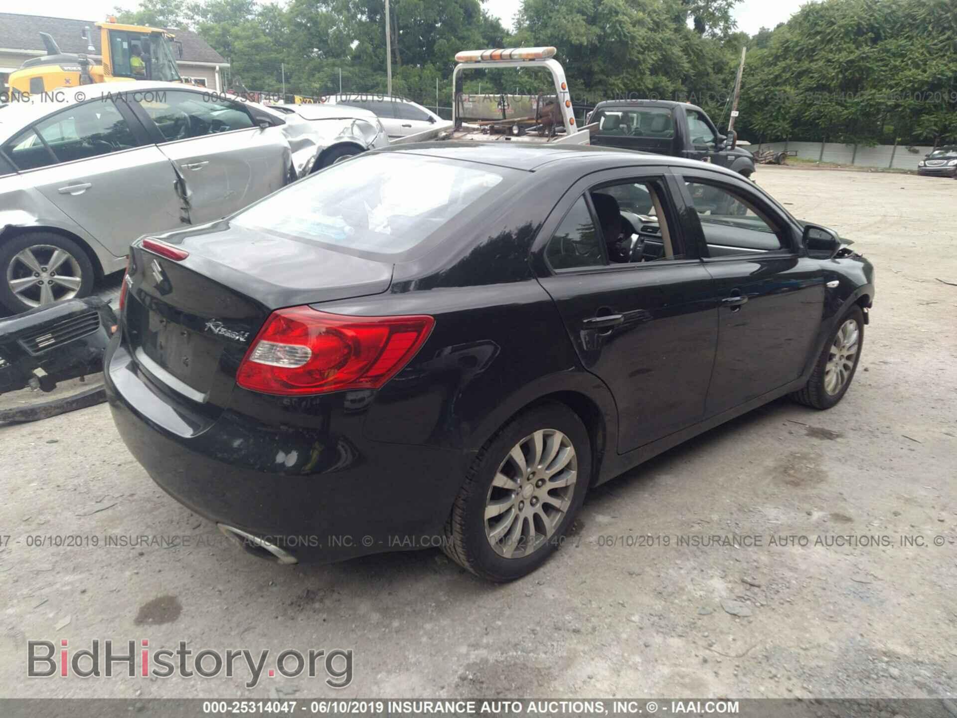 2010 SUZUKI KIZASHI - VIN: JS2RE9A36A6100341 - Photo 4