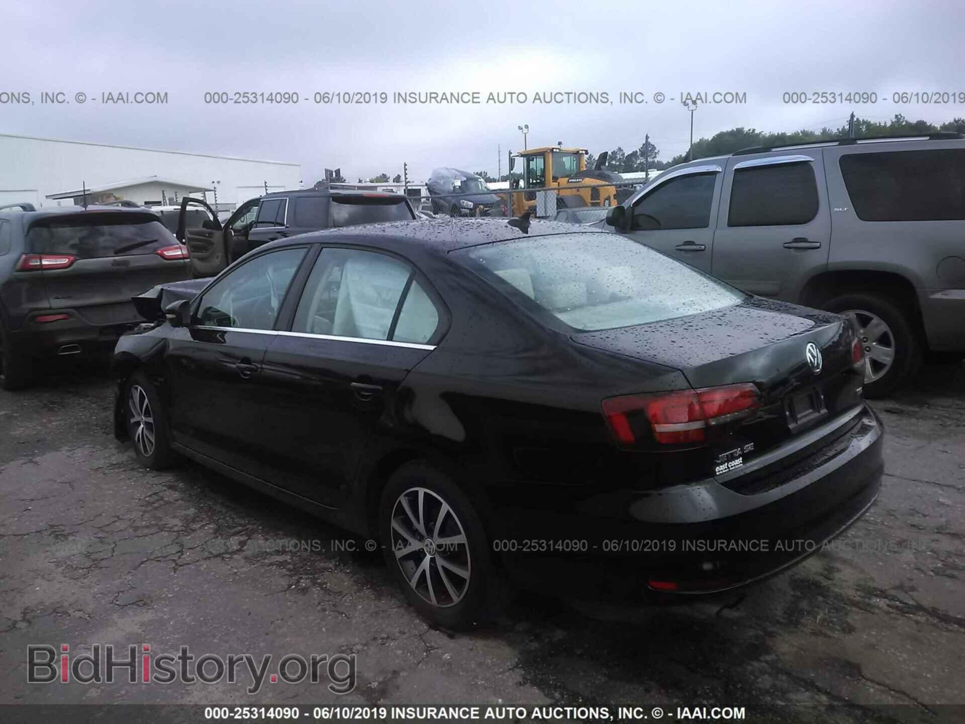 2018 VOLKSWAGEN JETTA - VIN: 3VWDB7AJ1JM259328 - Фото 3