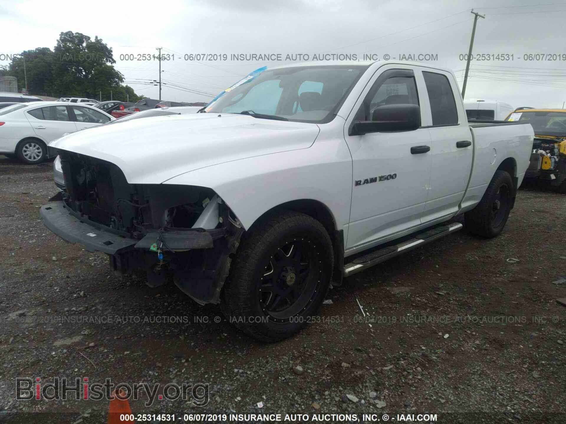 2011 DODGE RAM 1500 - VIN: 1D7RB1GK8BS573496 - Фото 2