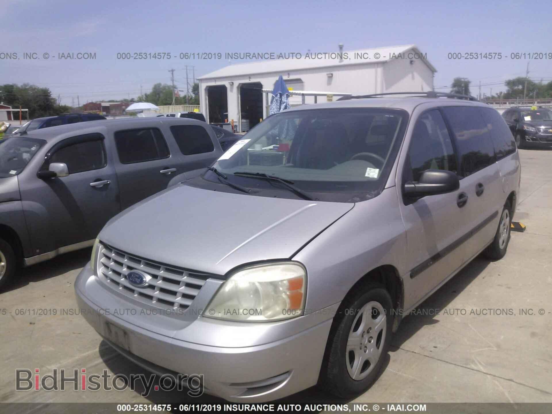 2006 FORD FREESTAR - VIN: 2FMZA516X6BA08856 - Фото 2
