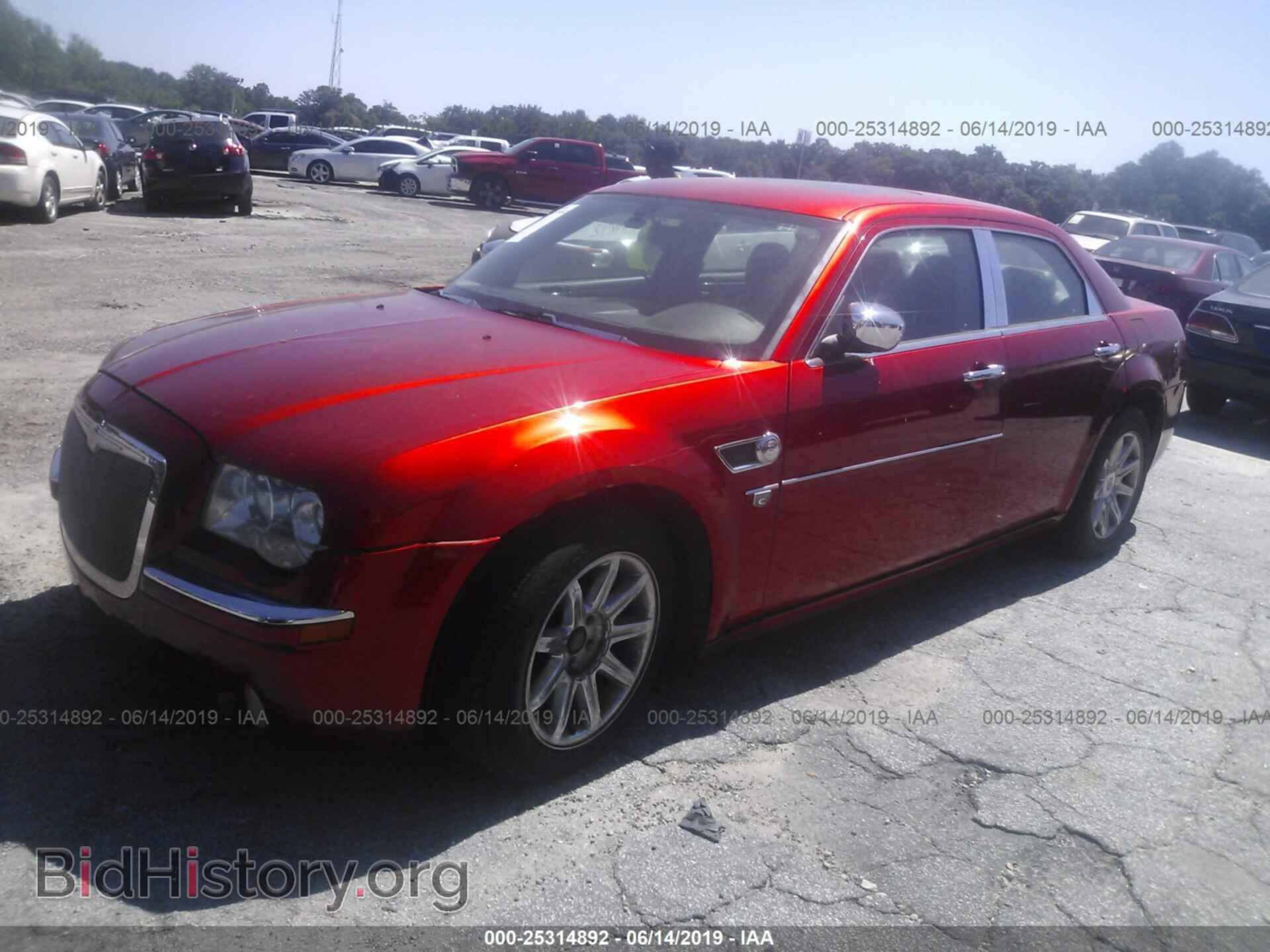 2006 CHRYSLER 300C - VIN: 2C3LA63H46H115661 - Фото 2