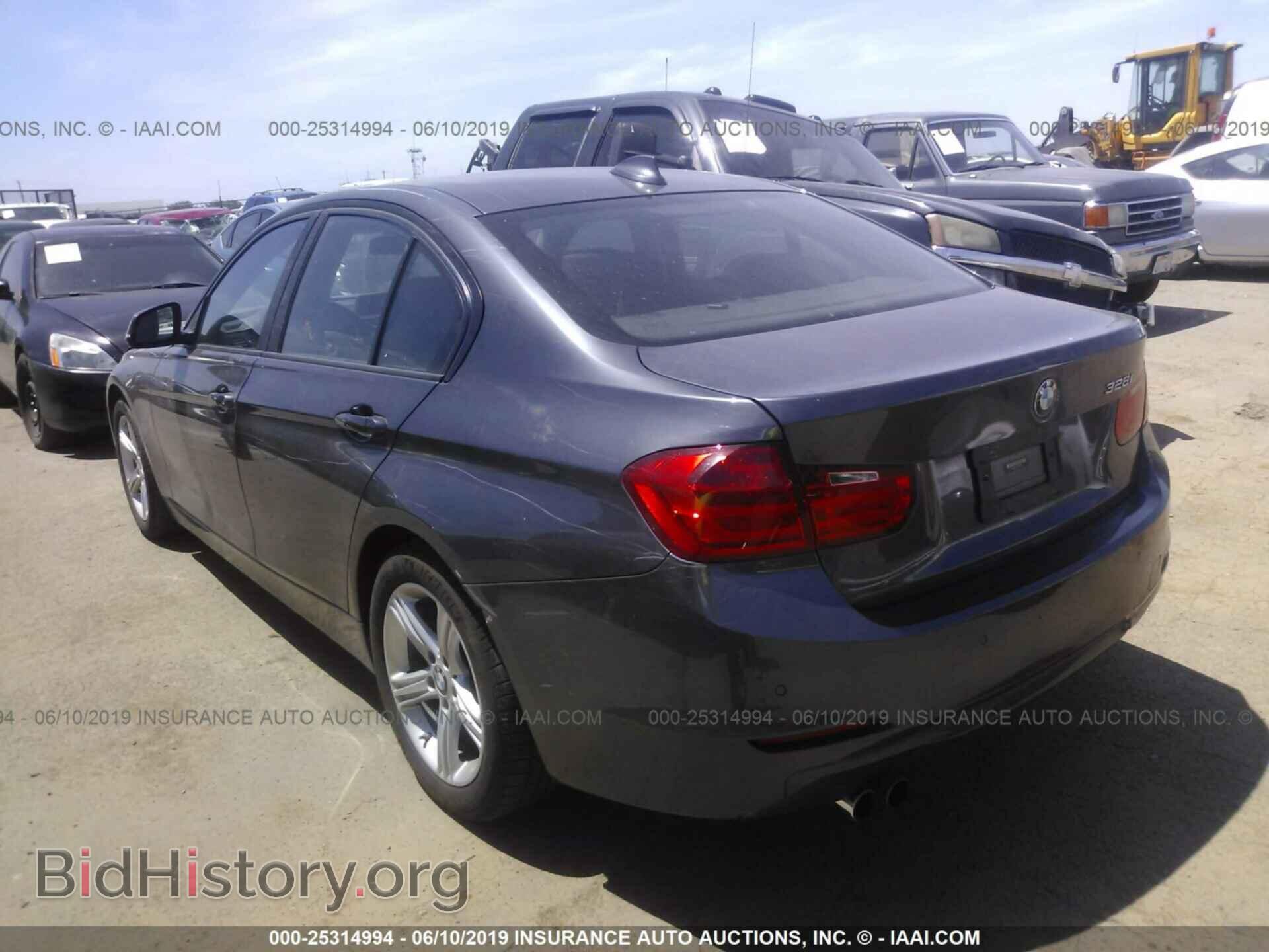 2015 BMW 328 - VIN: WBA3C1C52FK120085 - Фото 3