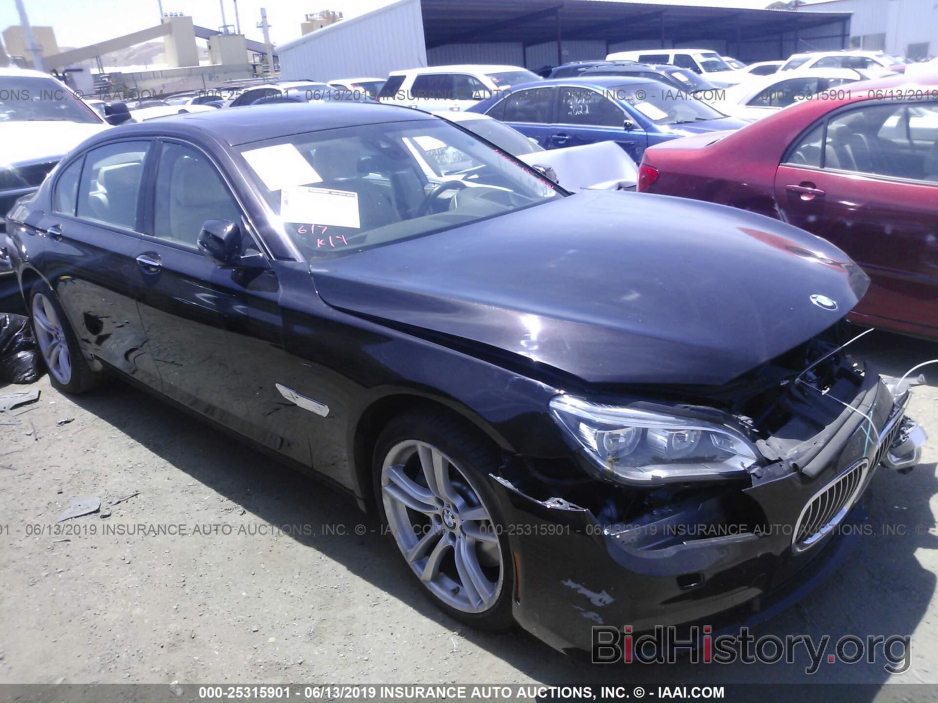 Photo WBAYE8C52FD780768 - BMW 750 2015