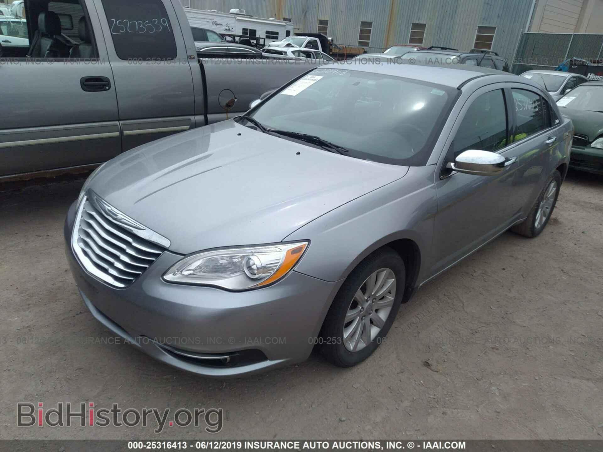 2013 CHRYSLER 200 - VIN: 1C3CCBCB0DN766336 - Photo 2