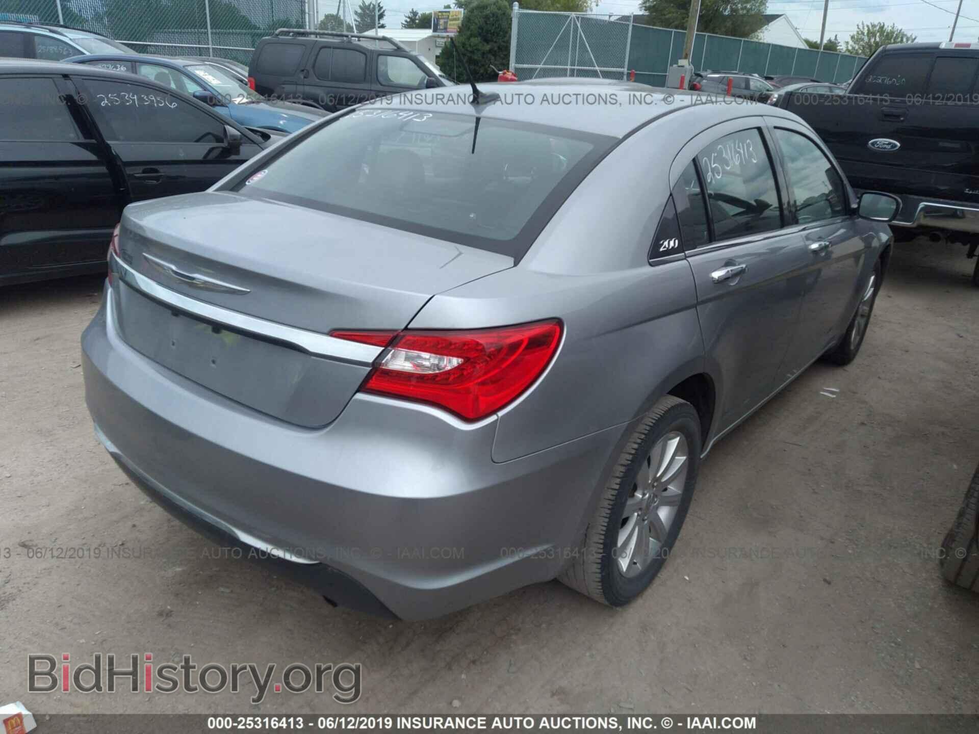 2013 CHRYSLER 200 - VIN: 1C3CCBCB0DN766336 - Photo 4