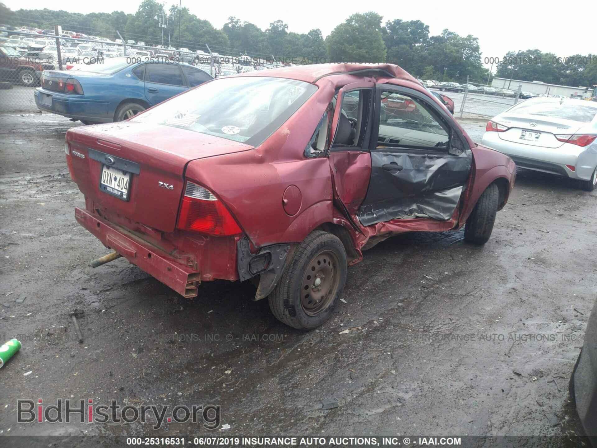2005 FORD FOCUS - VIN: 1FAFP34N05W174528 - Фото 4