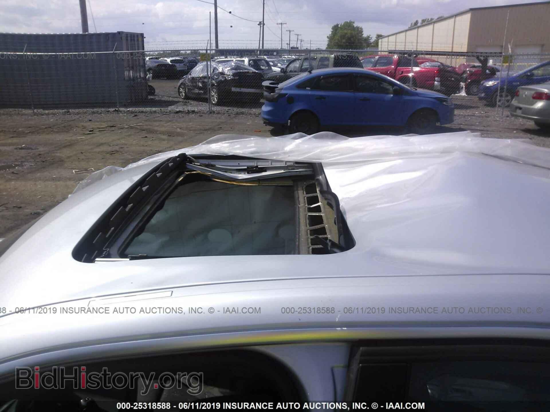2015 BMW 320 - VIN: WBA3C3G54FNS76570 - Фото 6