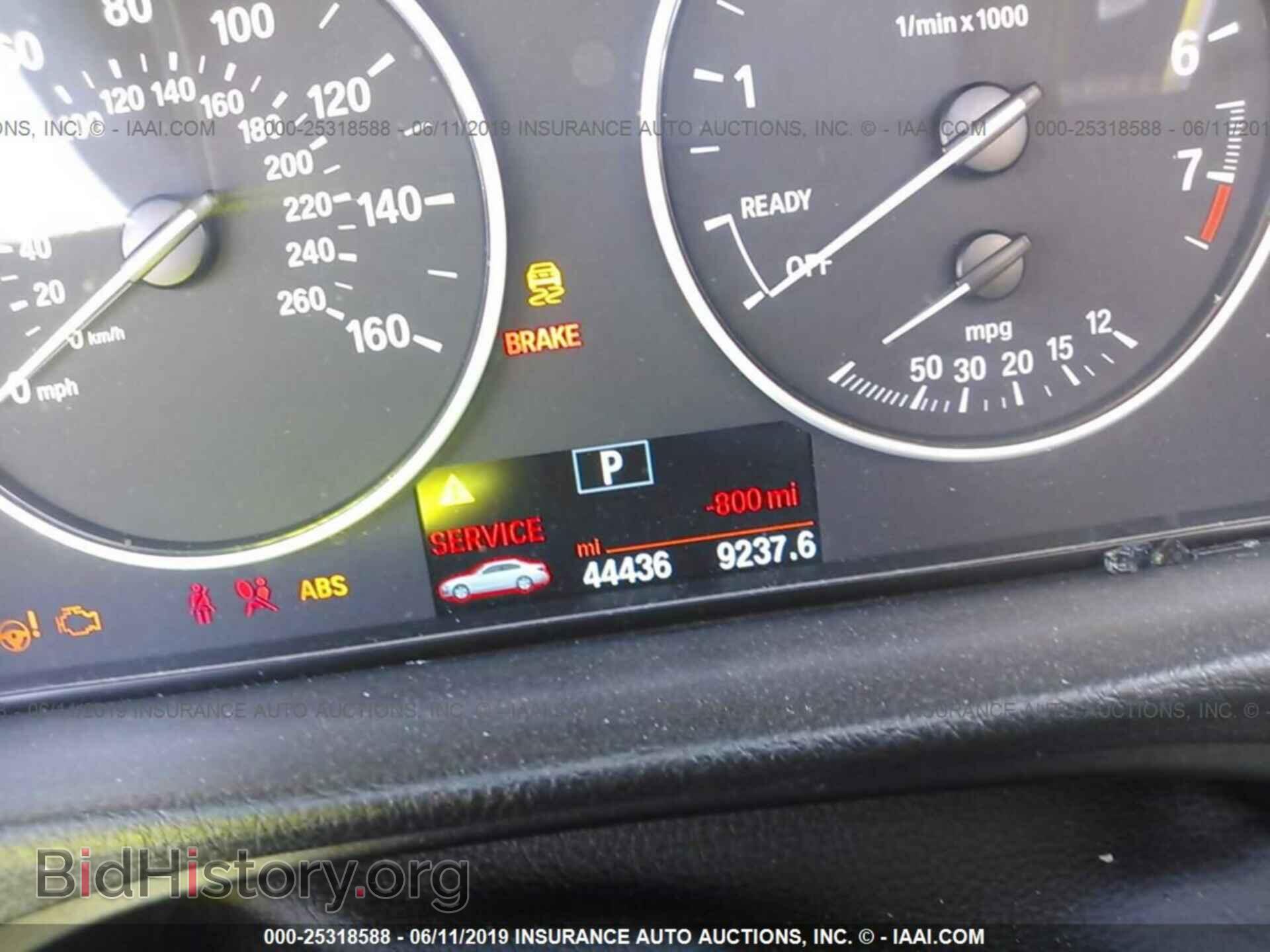 2015 BMW 320 - VIN: WBA3C3G54FNS76570 - Фото 7