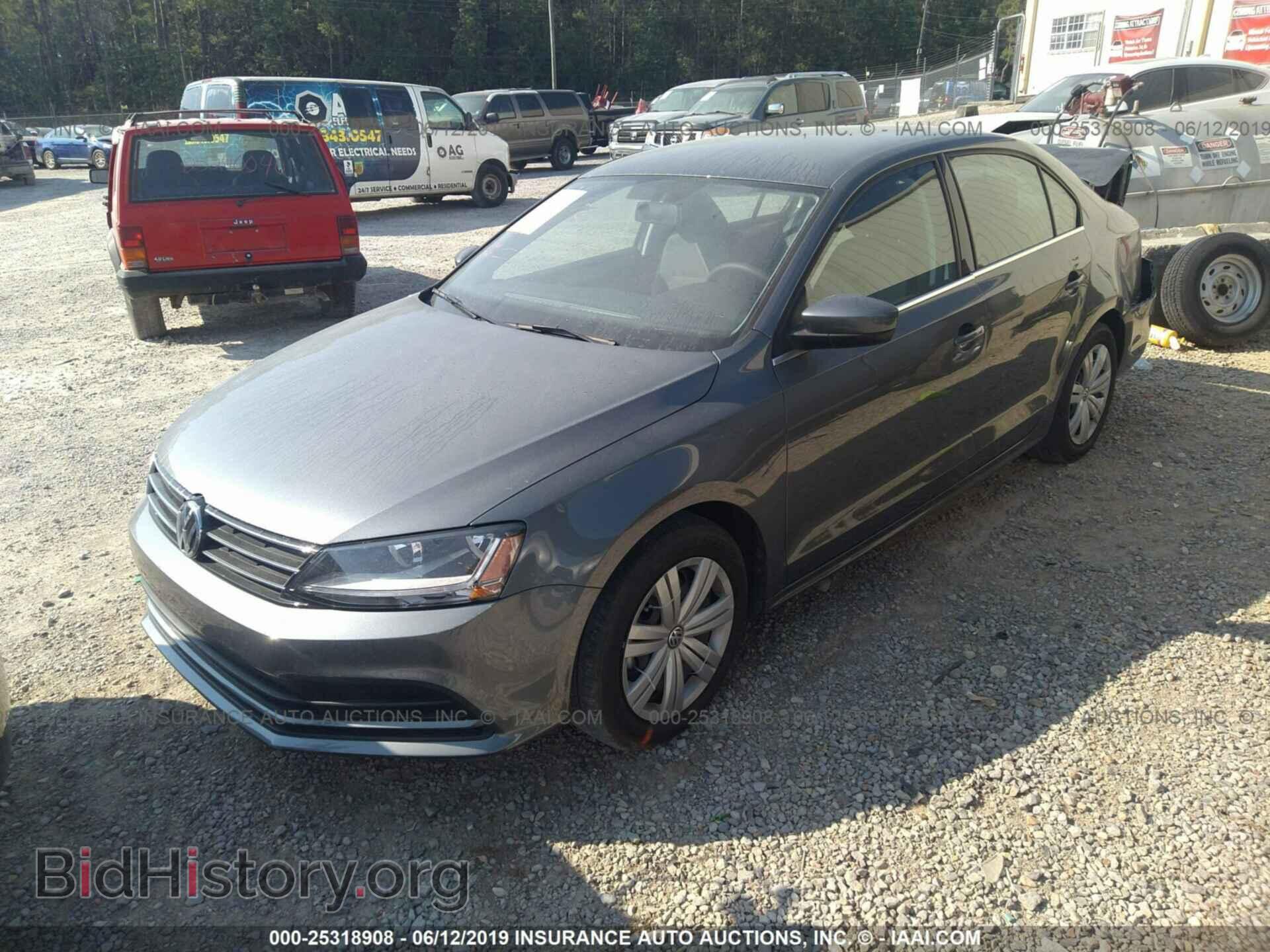 2017 VOLKSWAGEN JETTA - VIN: 3VW2B7AJXHM415982 - Фото 2