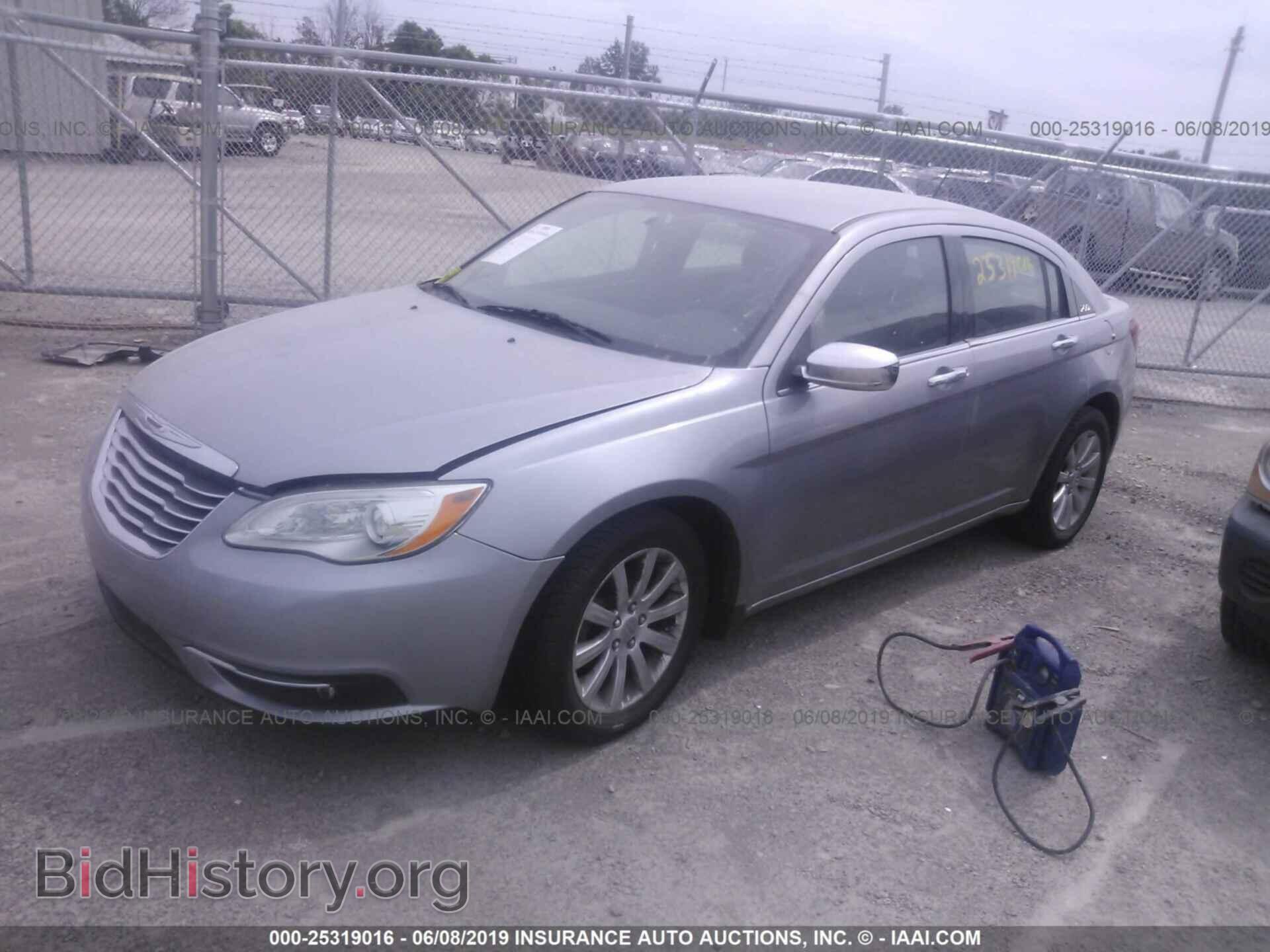 2014 CHRYSLER 200 - VIN: 1C3CCBCG6EN157216 - Фото 2