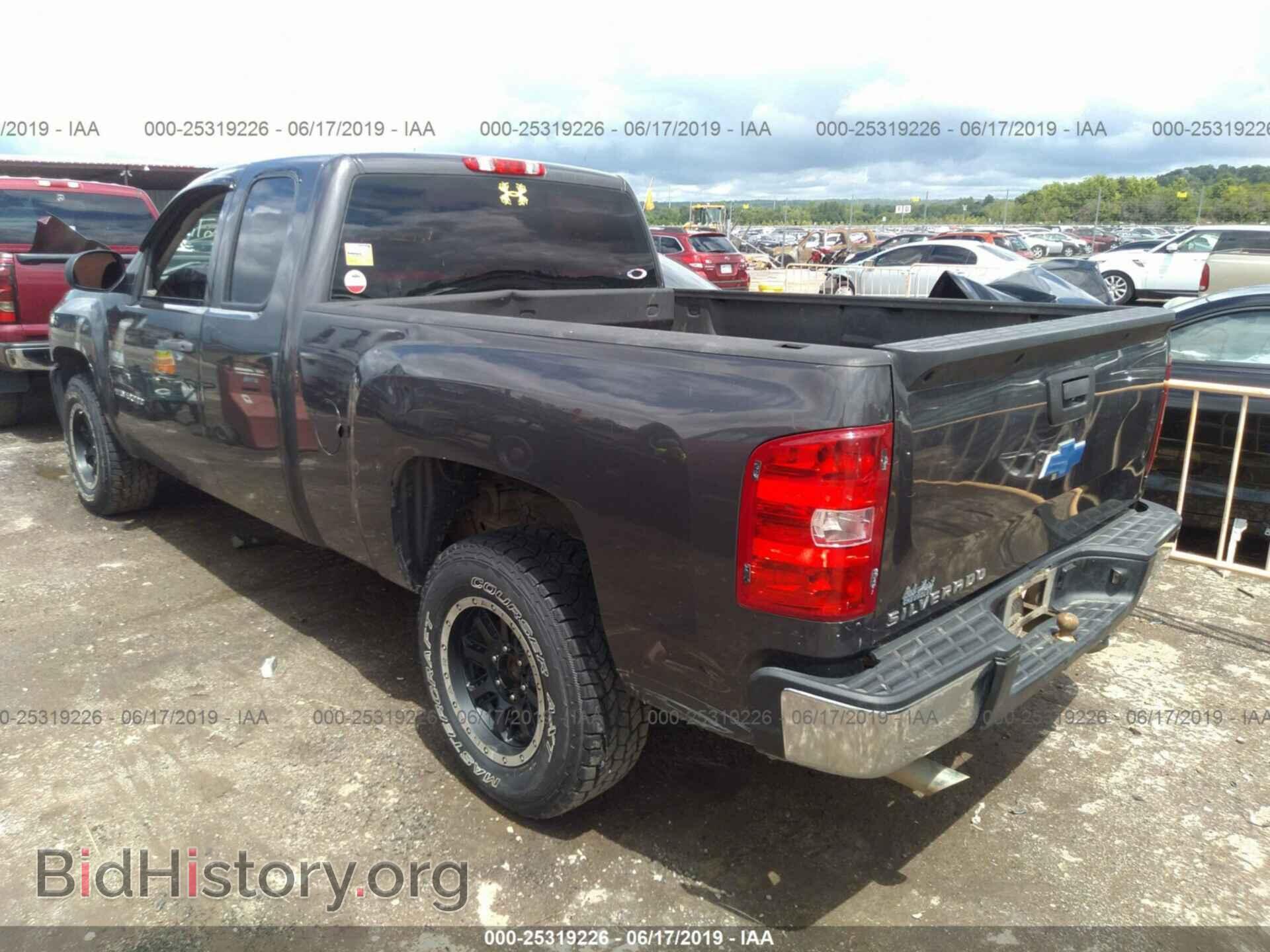 2011 CHEVROLET SILVERADO - VIN: 1GCRCPEX4BZ290657 - Фото 3