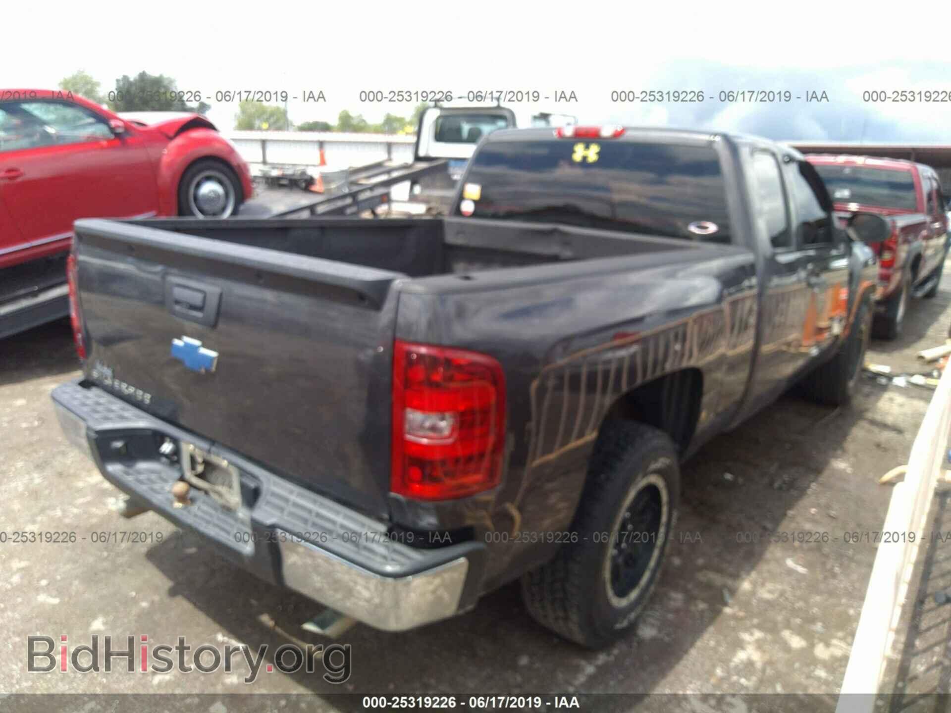 2011 CHEVROLET SILVERADO - VIN: 1GCRCPEX4BZ290657 - Фото 4