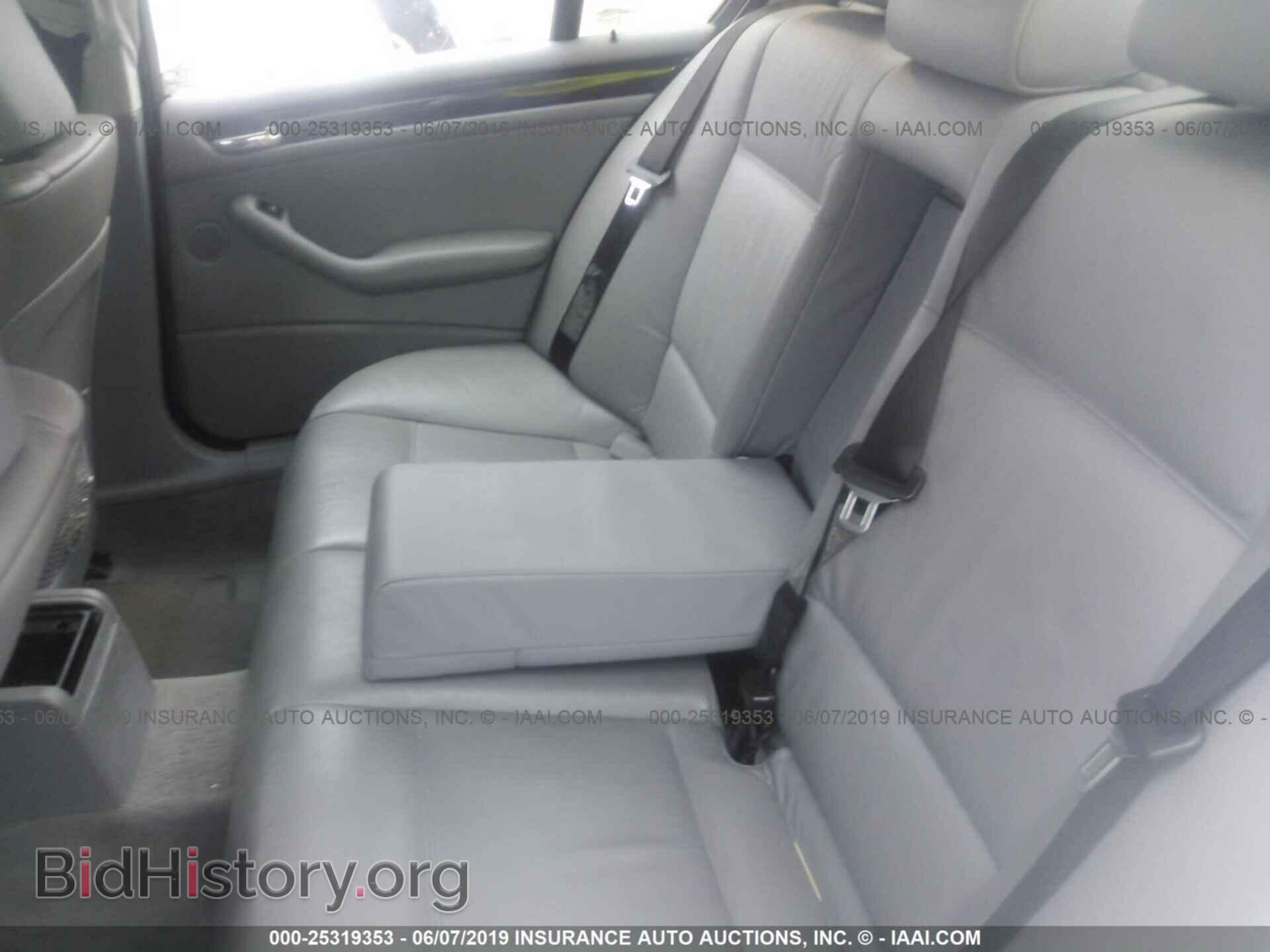 2004 BMW 330 - VIN: WBAEV53404KM36969 - Фото 8