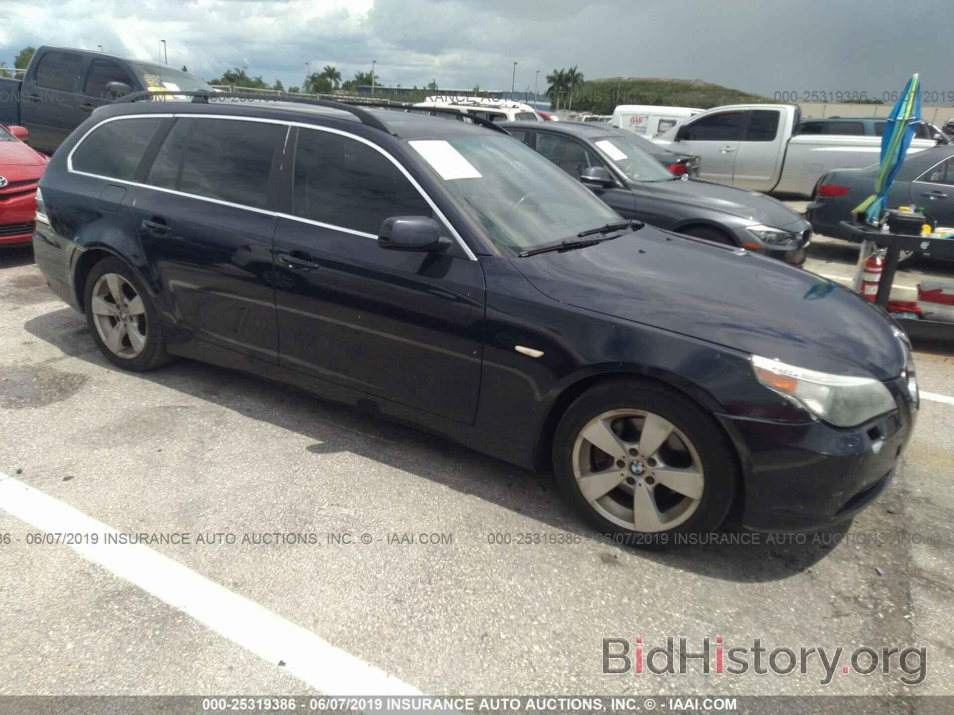 Photo WBANN73506CN01899 - BMW 530 2006