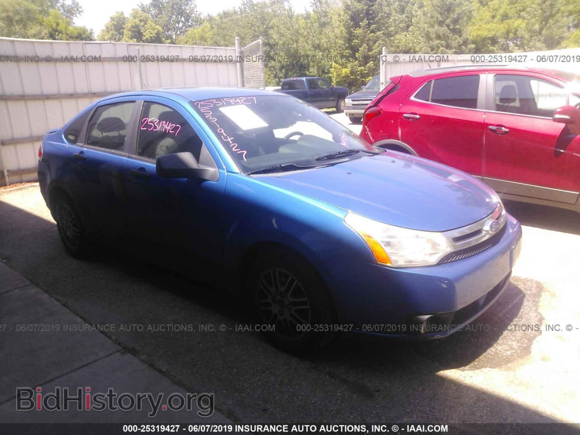 Photo 1FAHP3FN9BW165764 - FORD FOCUS 2011