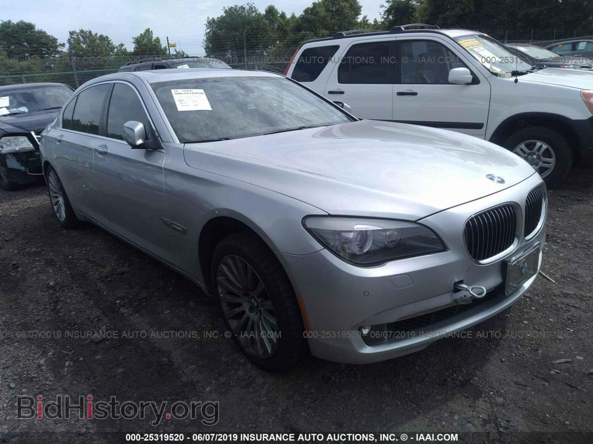 Photo WBAKC8C50CC437793 - BMW 750 2012