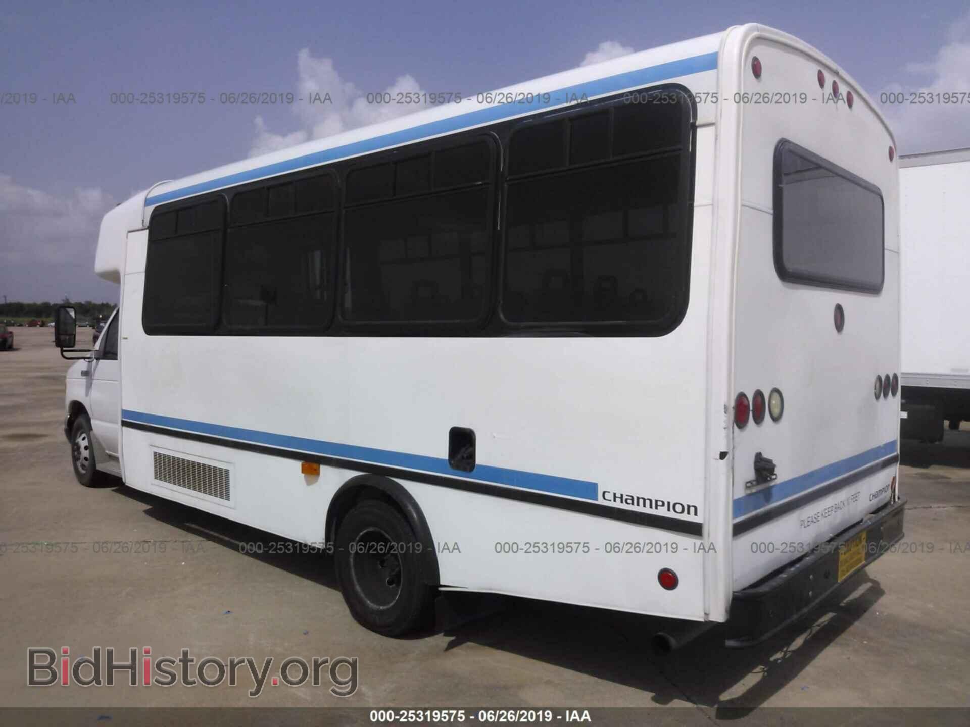 2006 FORD ECONOLINE - VIN: 1FDXE45P76DA85719 - Фото 3