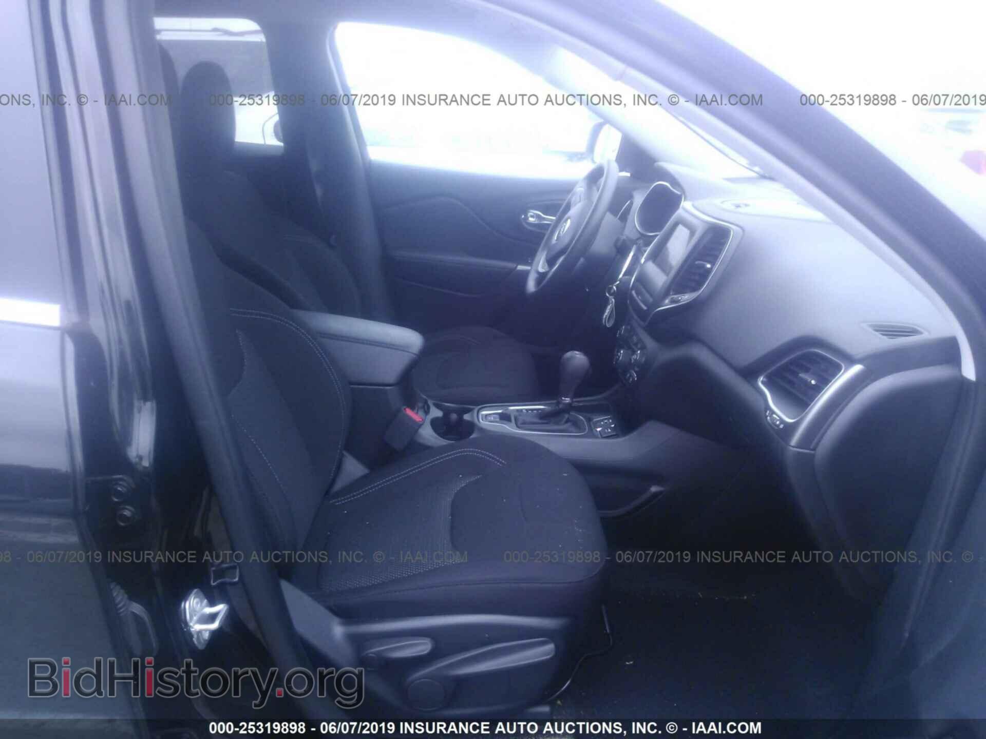 2019 JEEP CHEROKEE - VIN: 1C4PJLCB6KD301586 - Фото 5