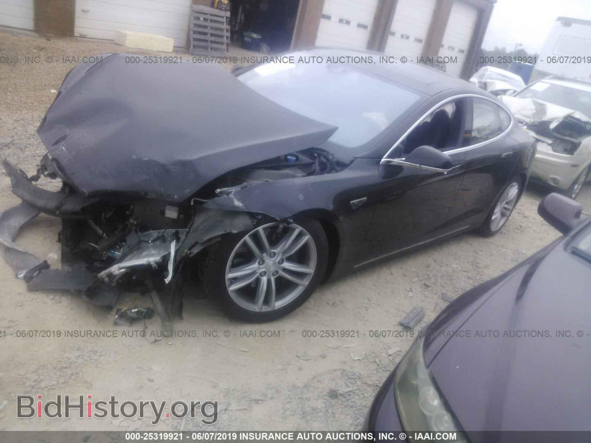 2015 TESLA MODEL S - VIN: 5YJSA1E21FF109566 - Фото 2