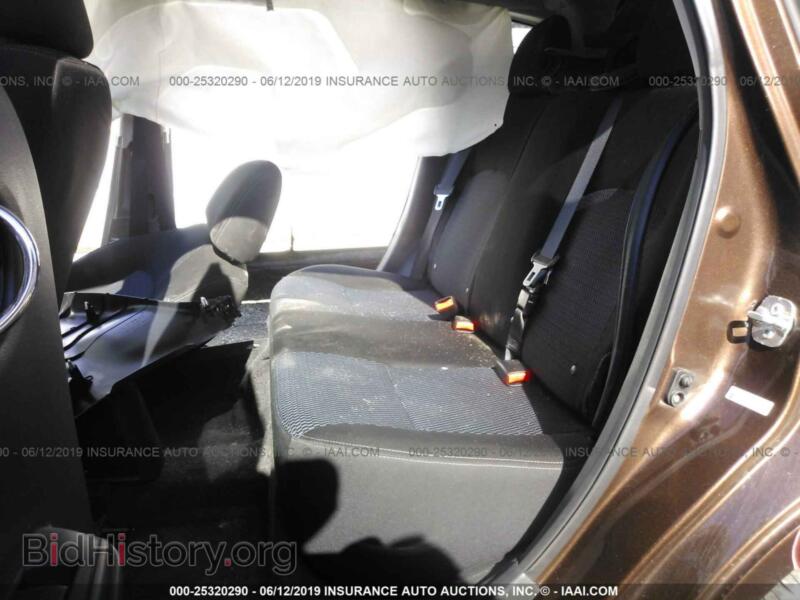 2017 Nissan VERSA NOTE (VIN 3N1CE2CP6HL359888) — photo 8 of 10