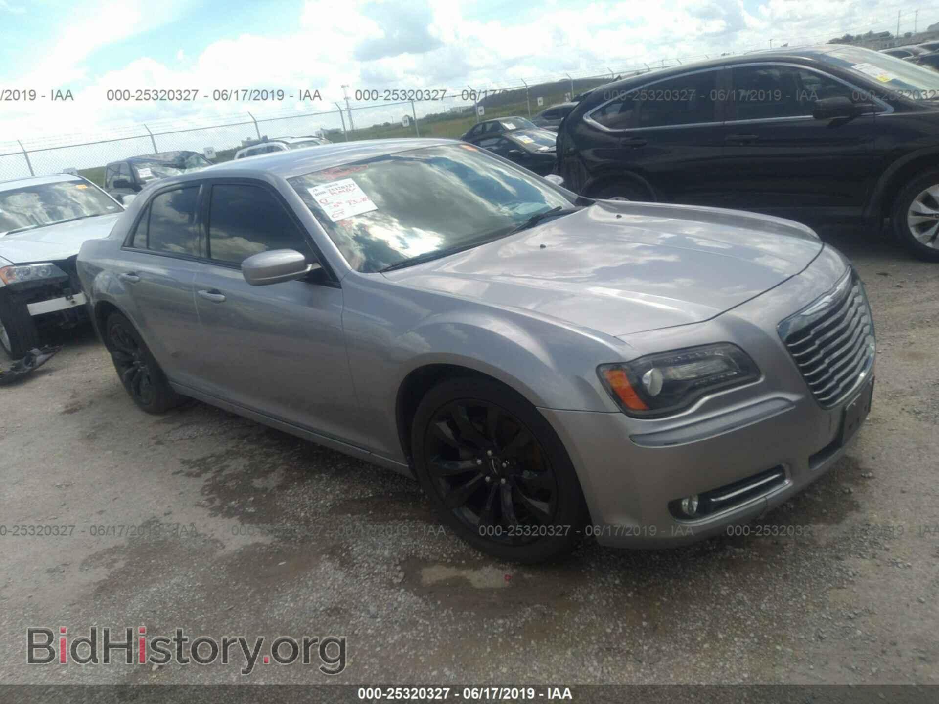 Фотография 2C3CCABG3EH245659 - CHRYSLER 300 2014