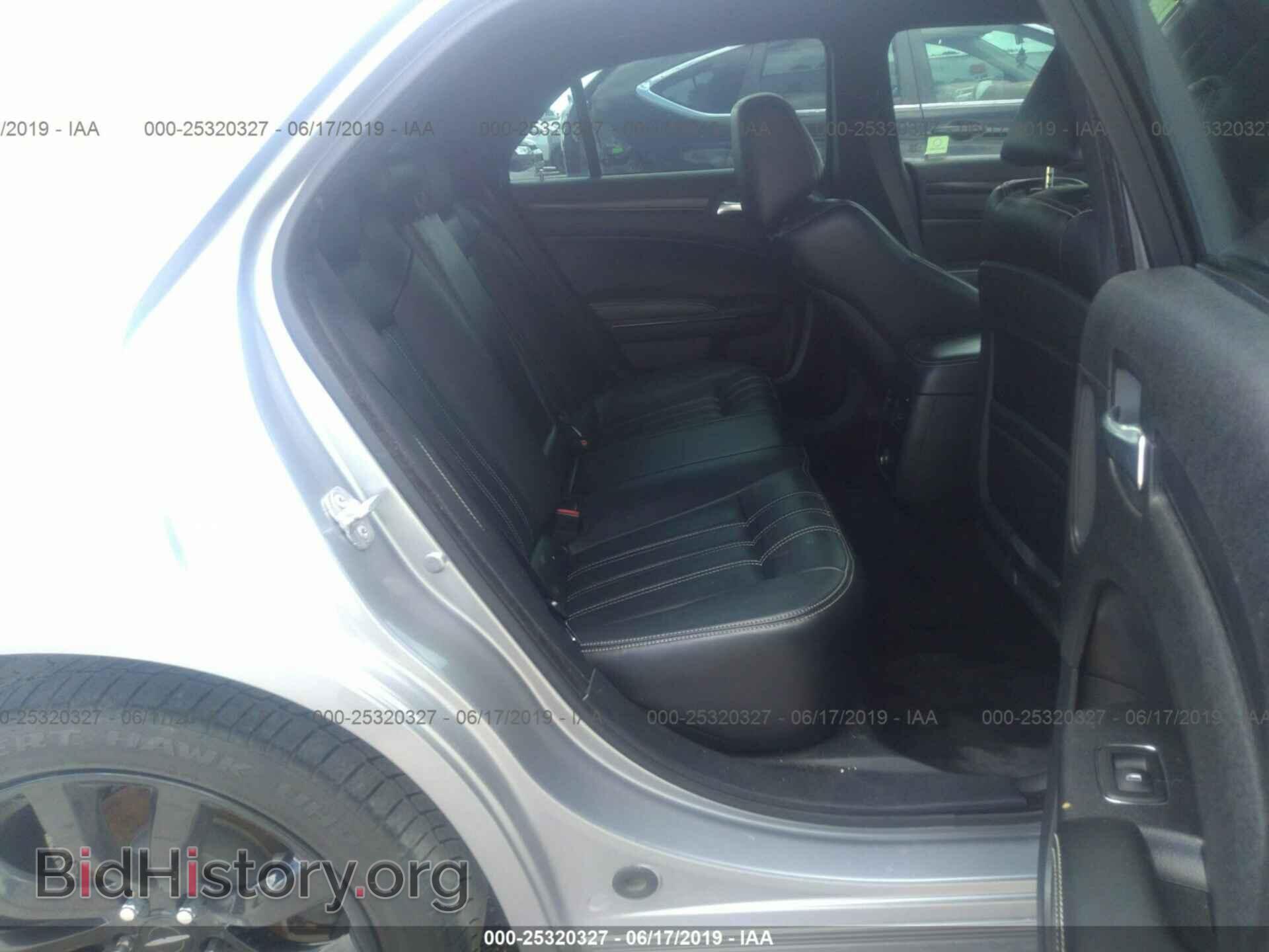 2014 CHRYSLER 300 - VIN: 2C3CCABG3EH245659 - Фото 8