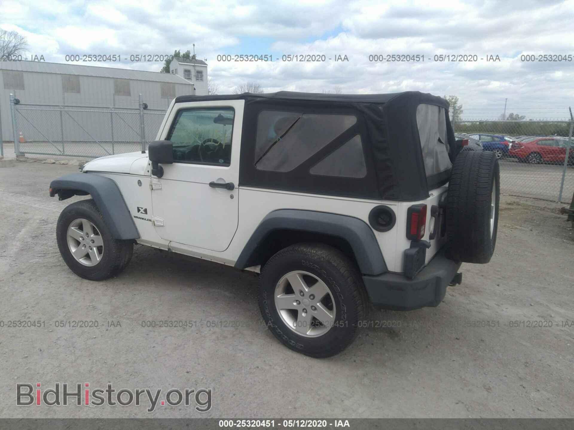 2008 Jeep Wrangler - VIN: 1J4FA24178L595018 - Фото 3
