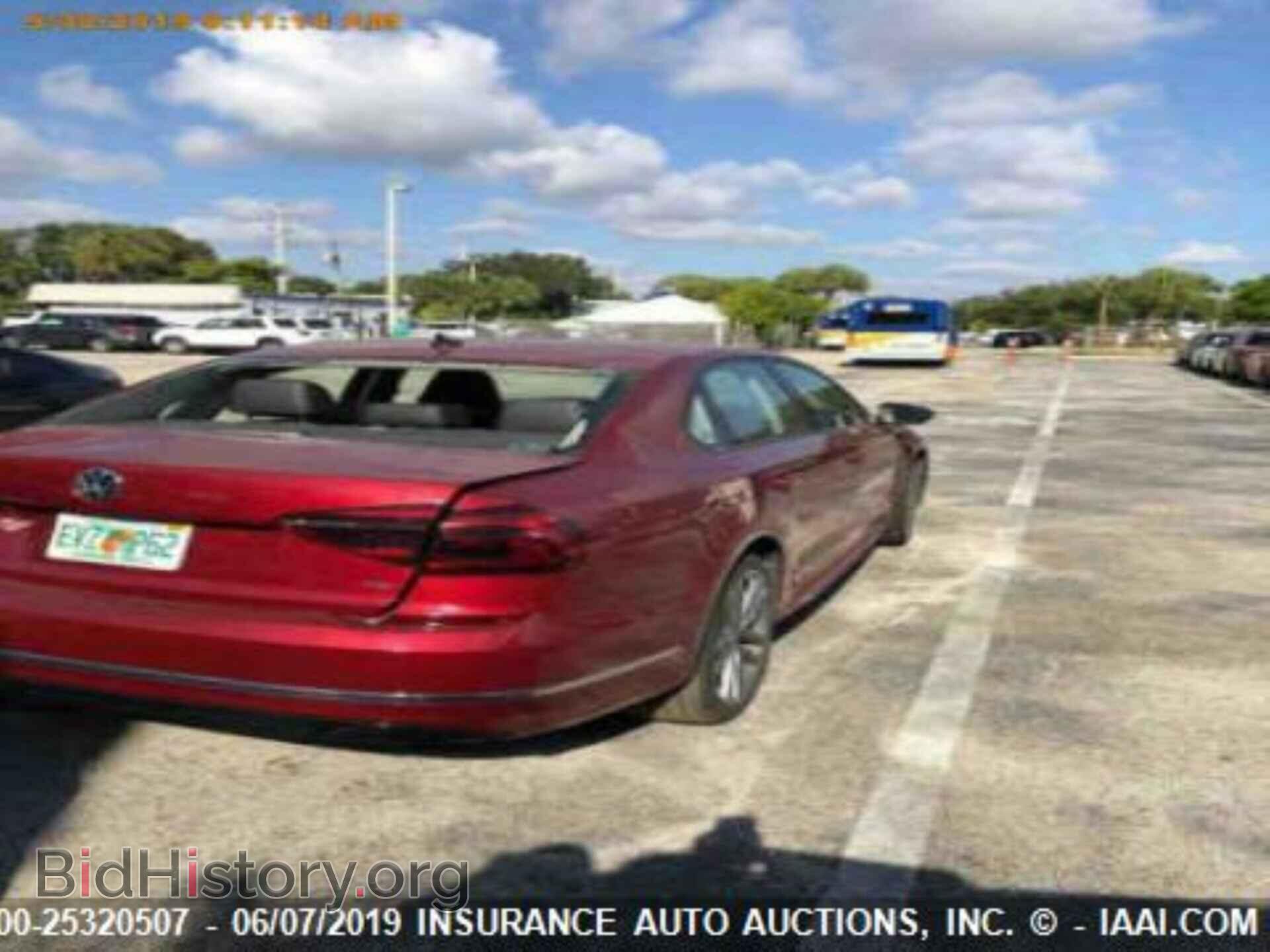 2018 VOLKSWAGEN PASSAT - VIN: 1VWAA7A36JC000133 - Фото 4