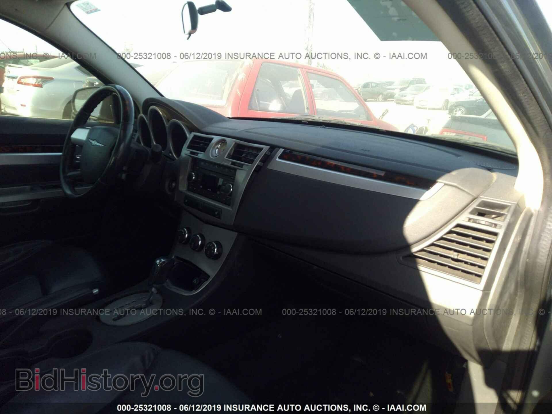 2010 CHRYSLER SEBRING - VIN: 1C3CC5FD7AN156007 - Фото 5