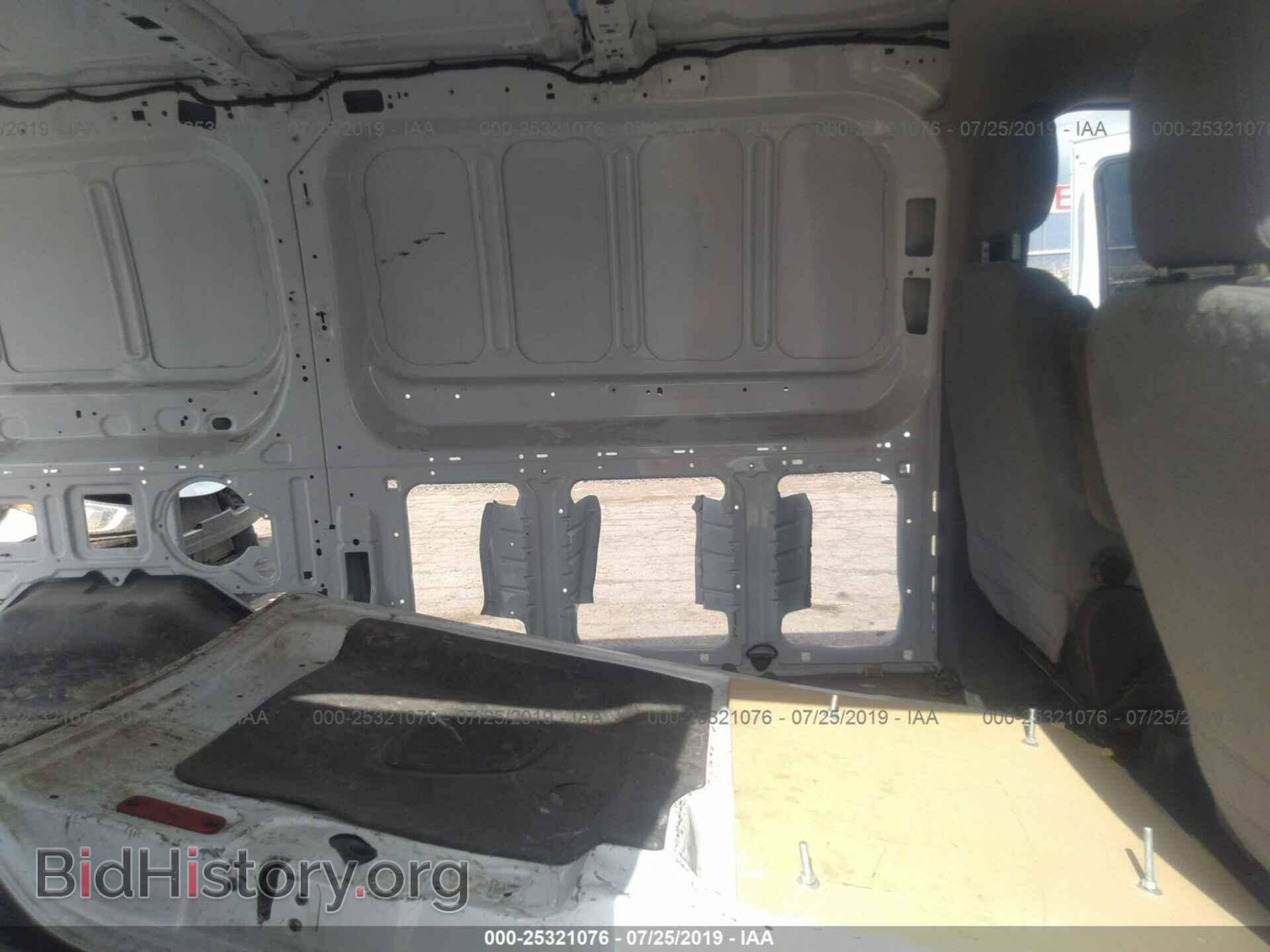 2015 Ford Transit - VIN: 1FTNE1YM7FKA81810 - Фото 8
