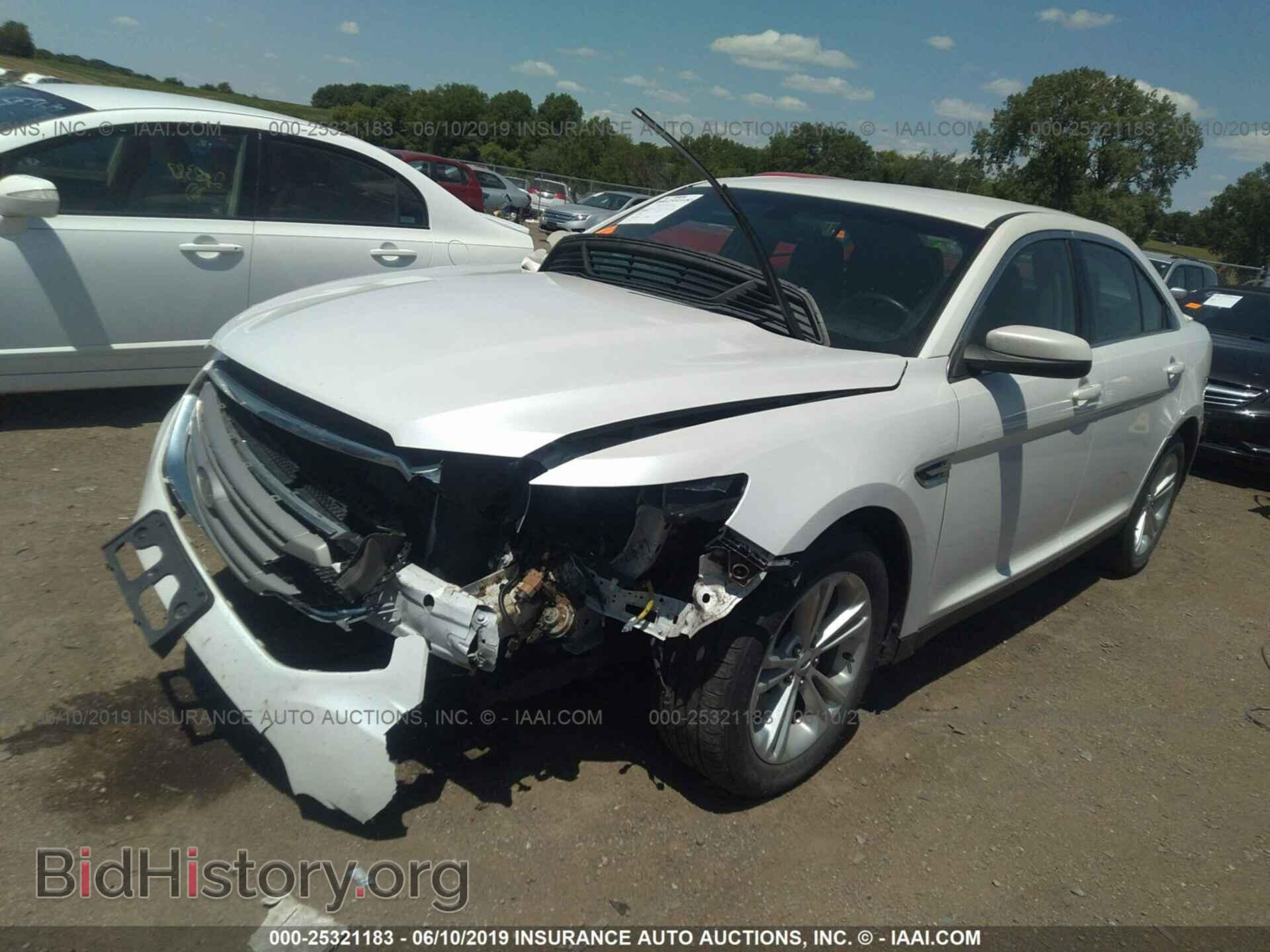 2013 FORD TAURUS - VIN: 1FAHP2E83DG231860 - Фото 2