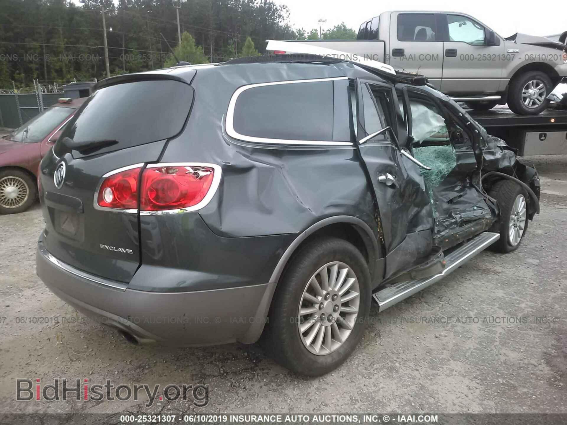 2011 BUICK ENCLAVE - VIN: 5GAKRAED9BJ141163 - Фото 4