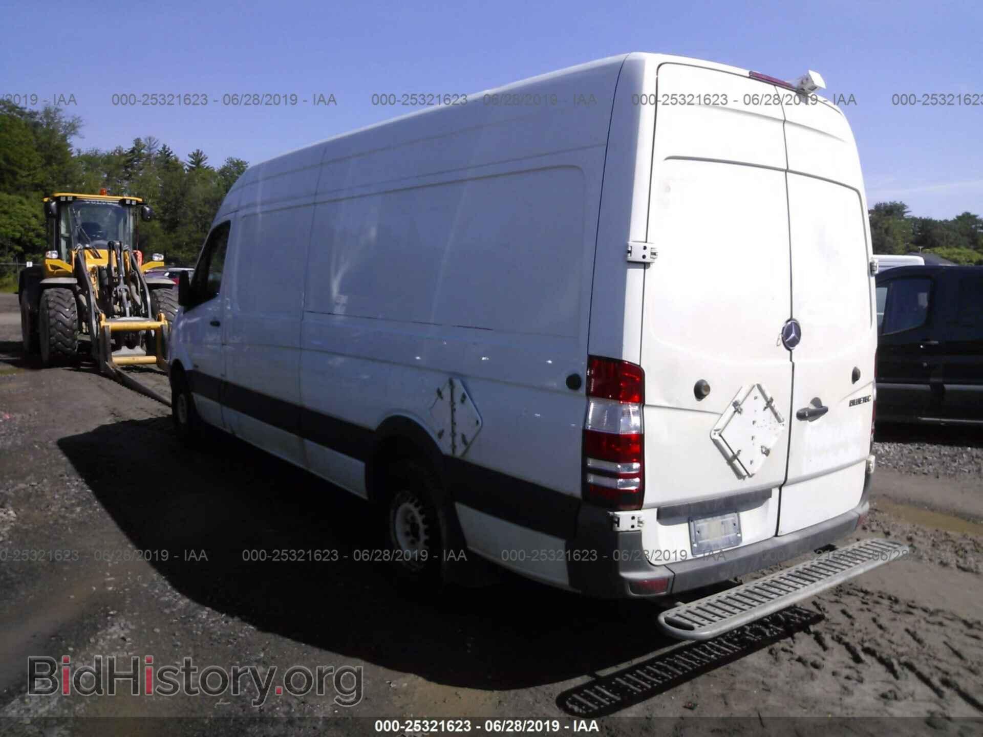 2011 MERCEDES-BENZ SPRINTER - VIN: WD3PE8CB0B5577543 - Фото 3