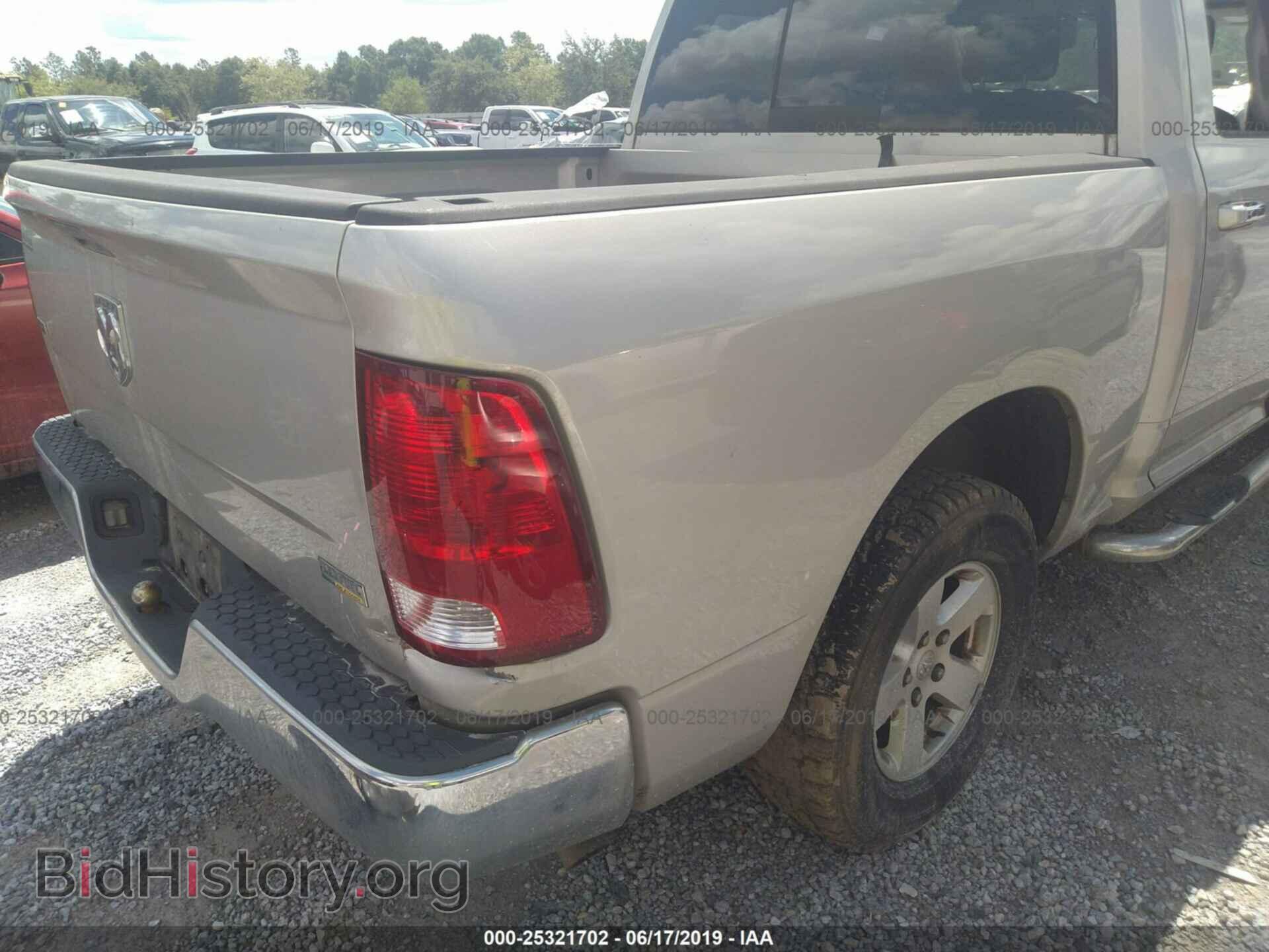 2010 DODGE RAM 1500 - VIN: 1D7RB1CPXAS249742 - Фото 4