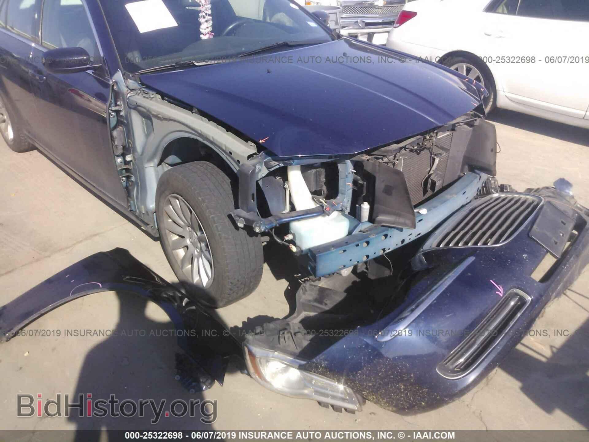2014 CHRYSLER 300 - VIN: 2C3CCAAG1EH118409 - Фото 6