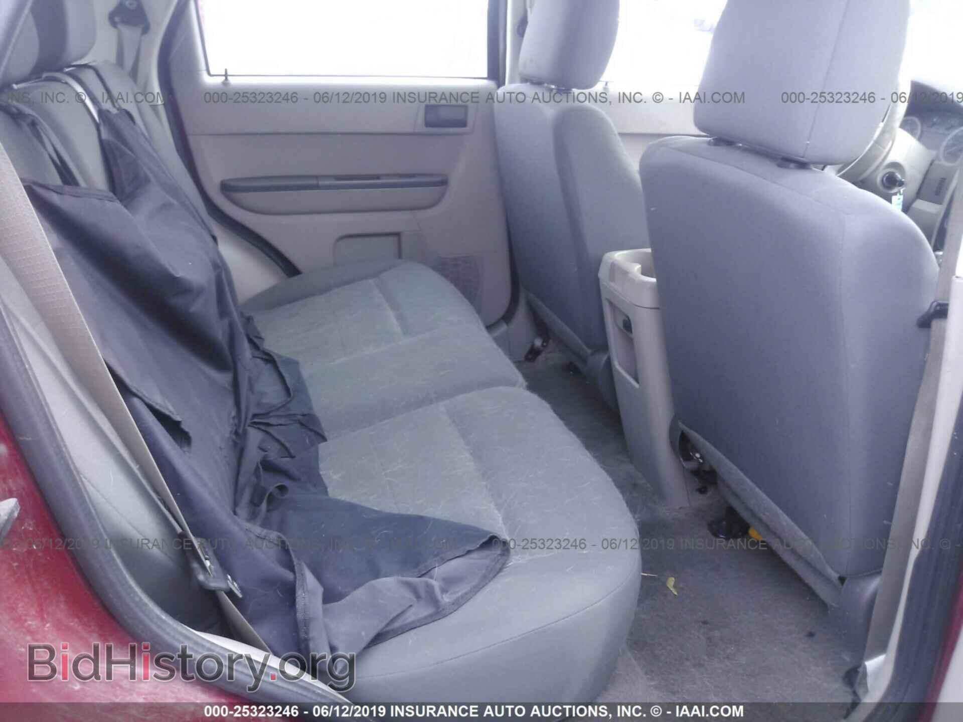 2011 FORD ESCAPE - VIN: 1FMCU0C71BKA34512 - Photo 8