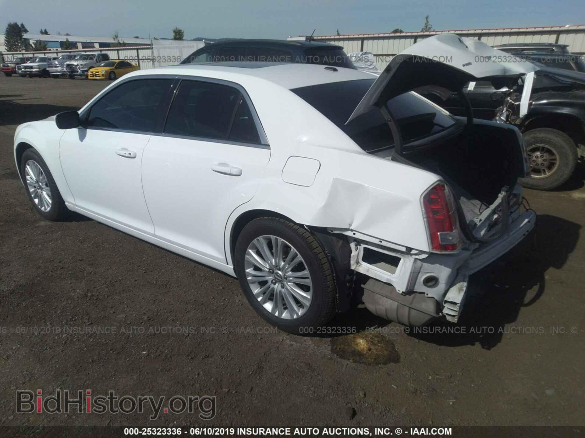 2014 CHRYSLER 300 - VIN: 2C3CCARGXEH301831 - Photo 3