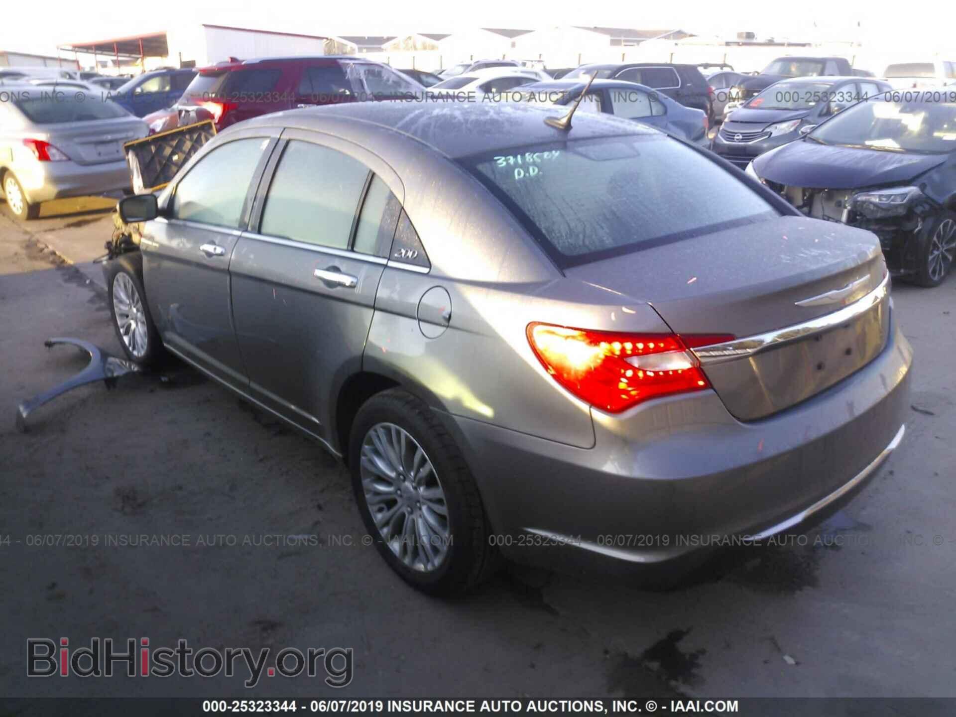 2013 CHRYSLER 200 - VIN: 1C3CCBCG6DN523920 - Фото 3