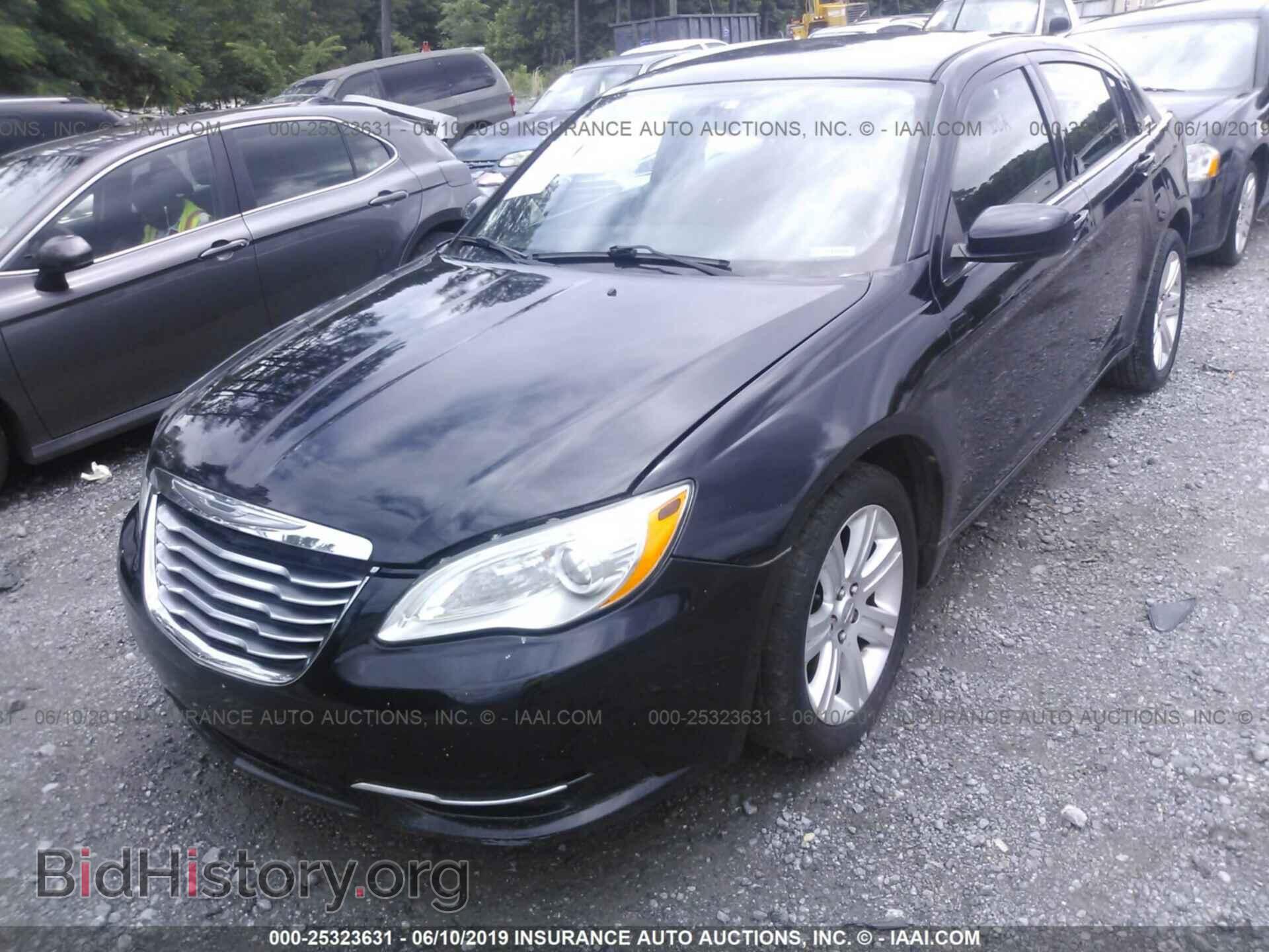 2013 CHRYSLER 200 - VIN: 1C3CCBAB2DN705301 - Photo 2