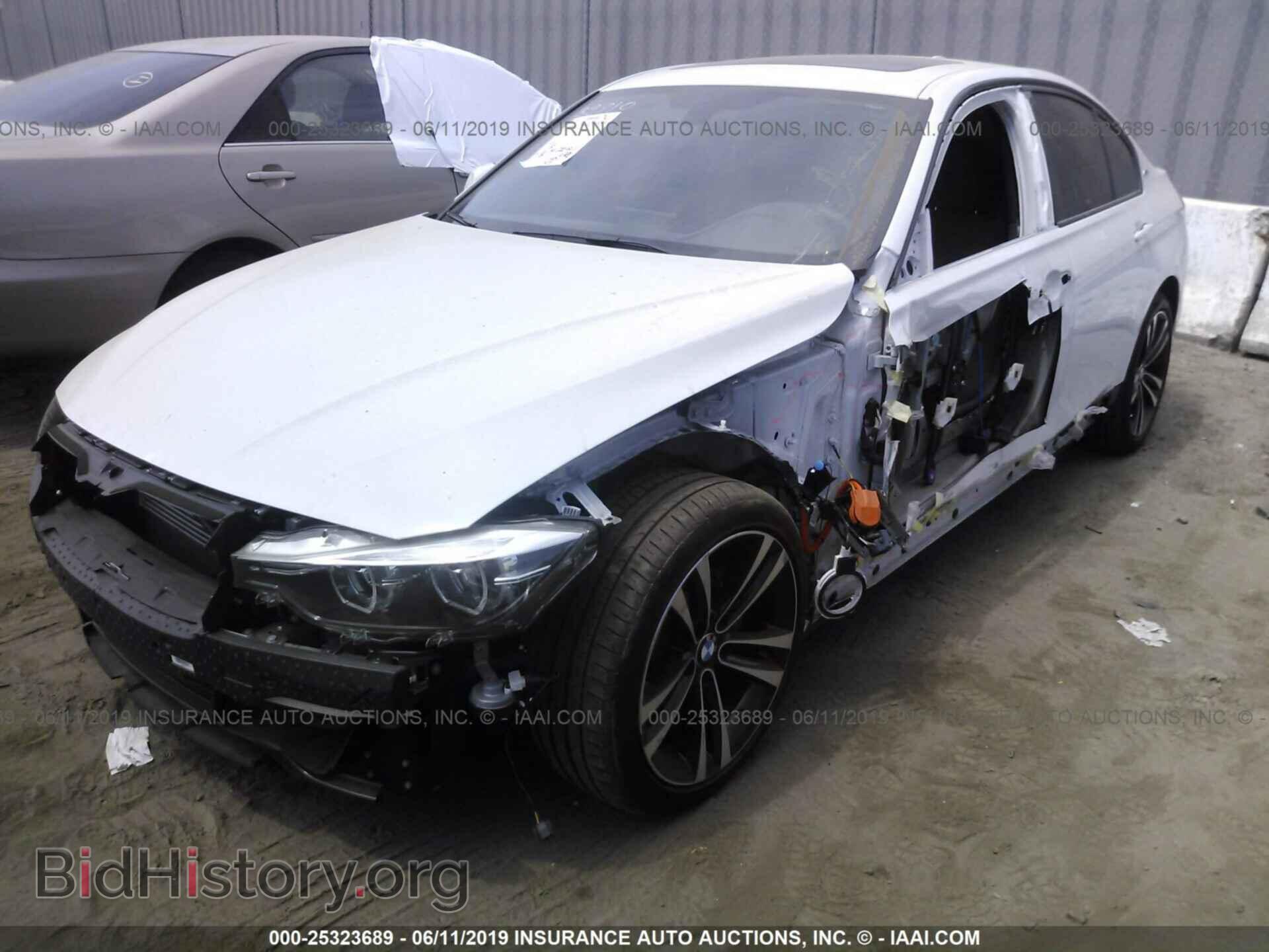 2018 BMW 330E - VIN: WBA8E1C56JA756829 - Фото 2