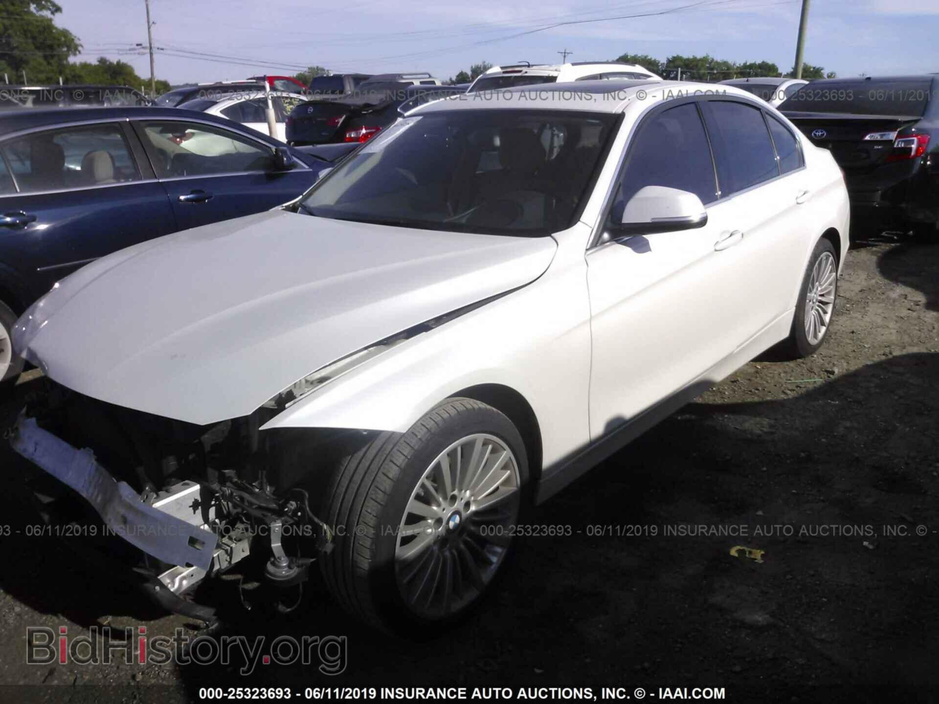 2012 BMW 328 - VIN: WBA3A5C52CF347956 - Фото 2