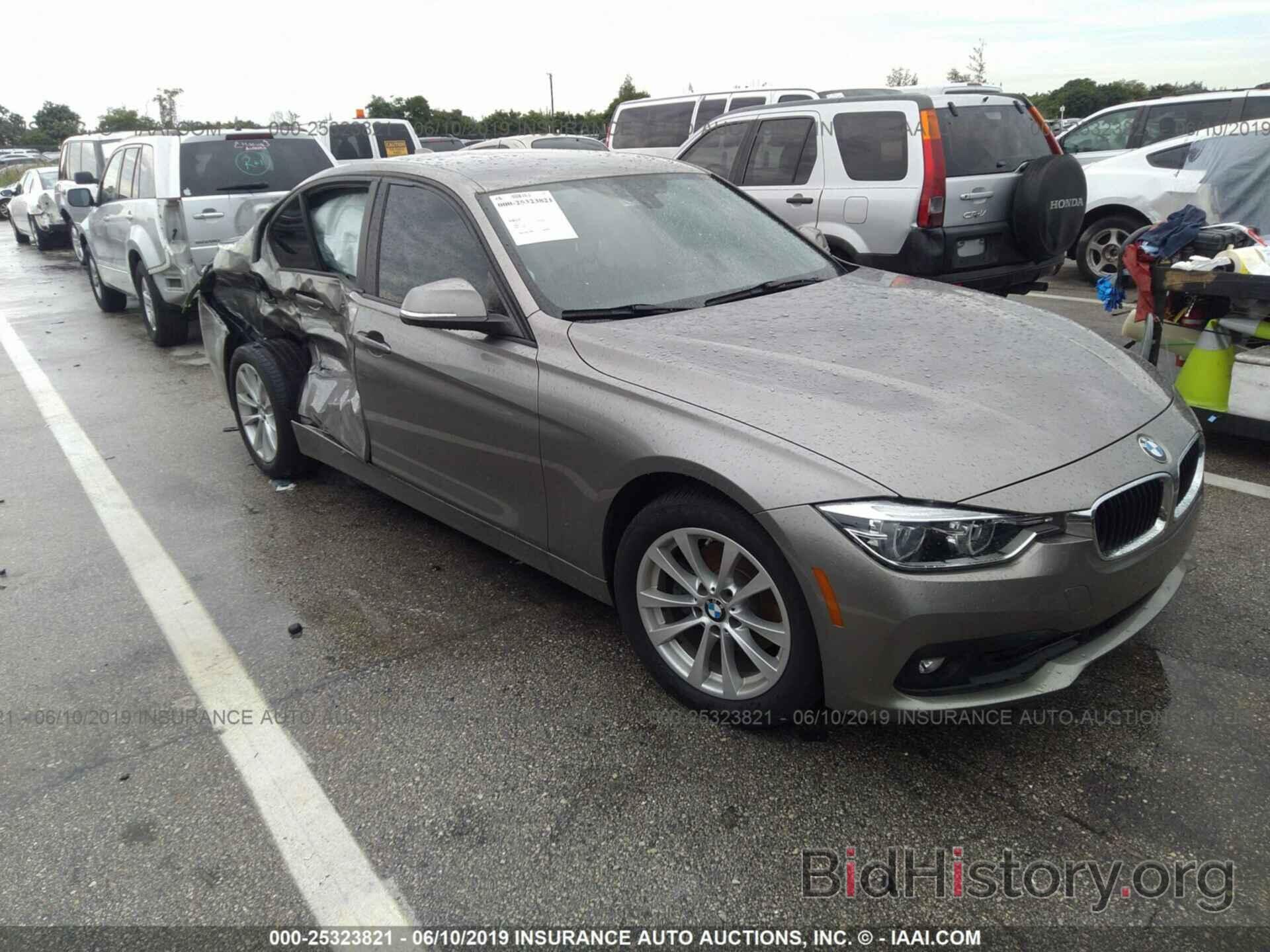 Photo WBA8E1G55JNU89704 - BMW 320 2018