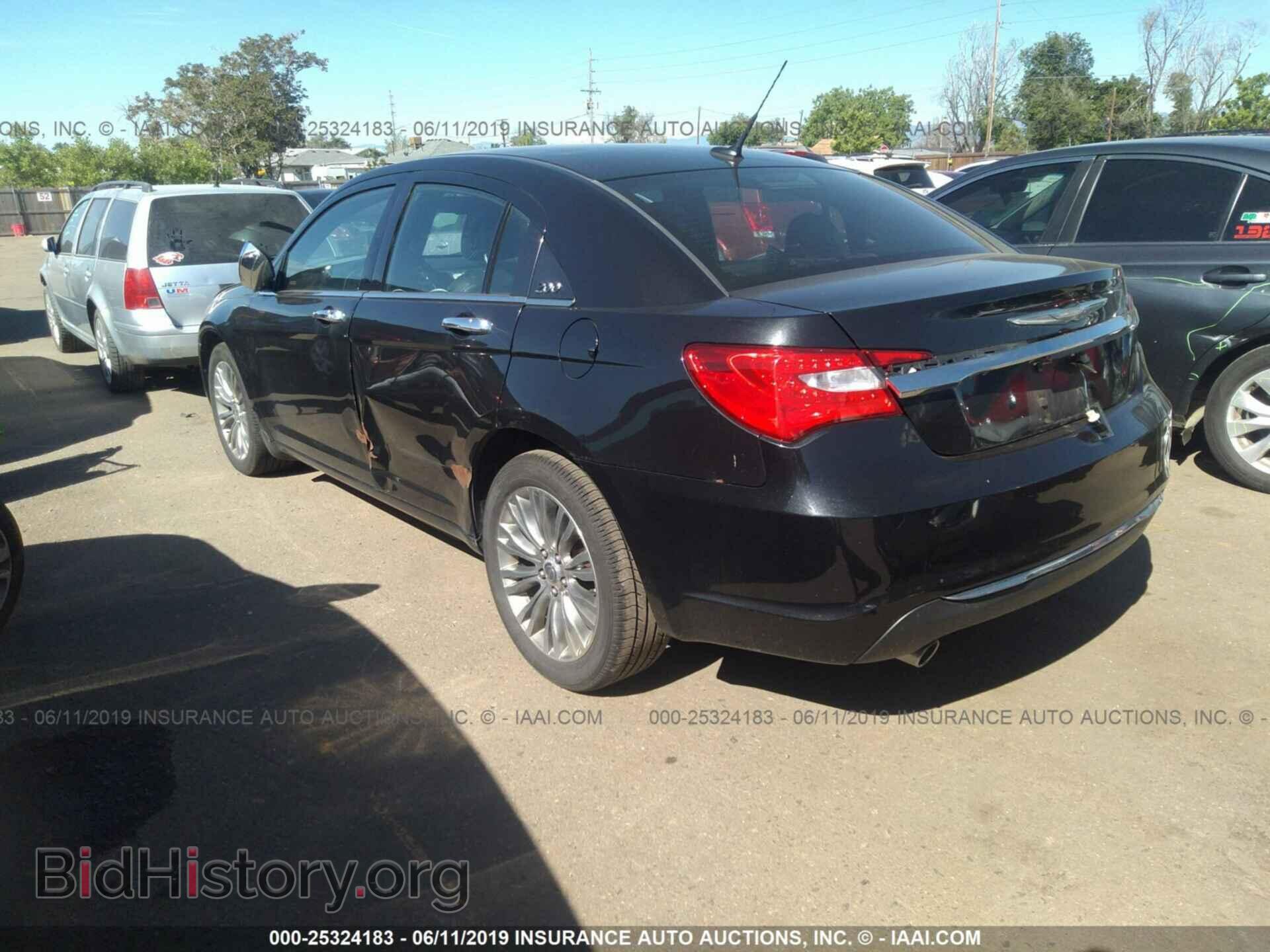 2011 CHRYSLER 200 - VIN: 1C3BC2FG5BN516185 - Фото 3