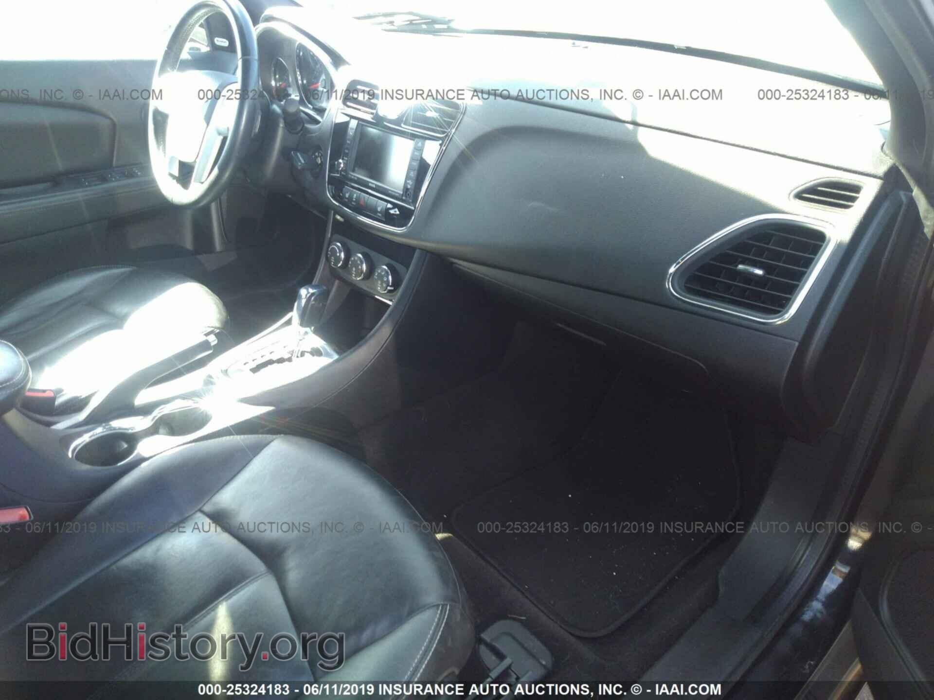 2011 CHRYSLER 200 - VIN: 1C3BC2FG5BN516185 - Фото 5