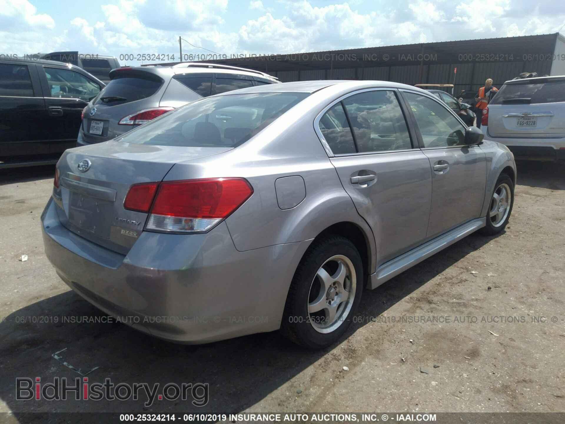 2011 SUBARU LEGACY - VIN: 4S3BMBA67B3242894 - Фото 4