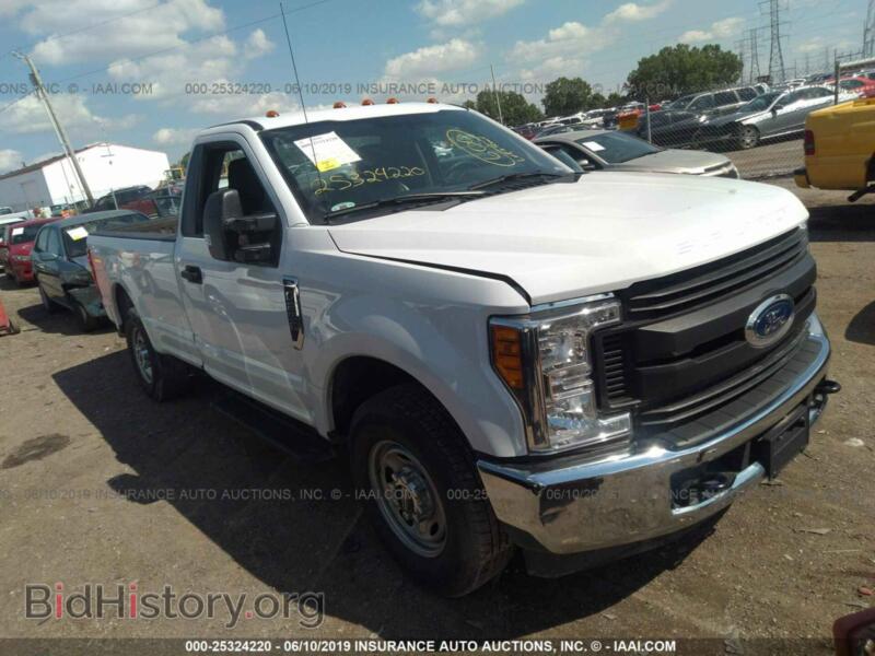 2017 Ford F250 Super Duty (VIN 1FTBF2A67HEC81539) — фото 1 из 10, IAAI, повреждение: левая задняя часть