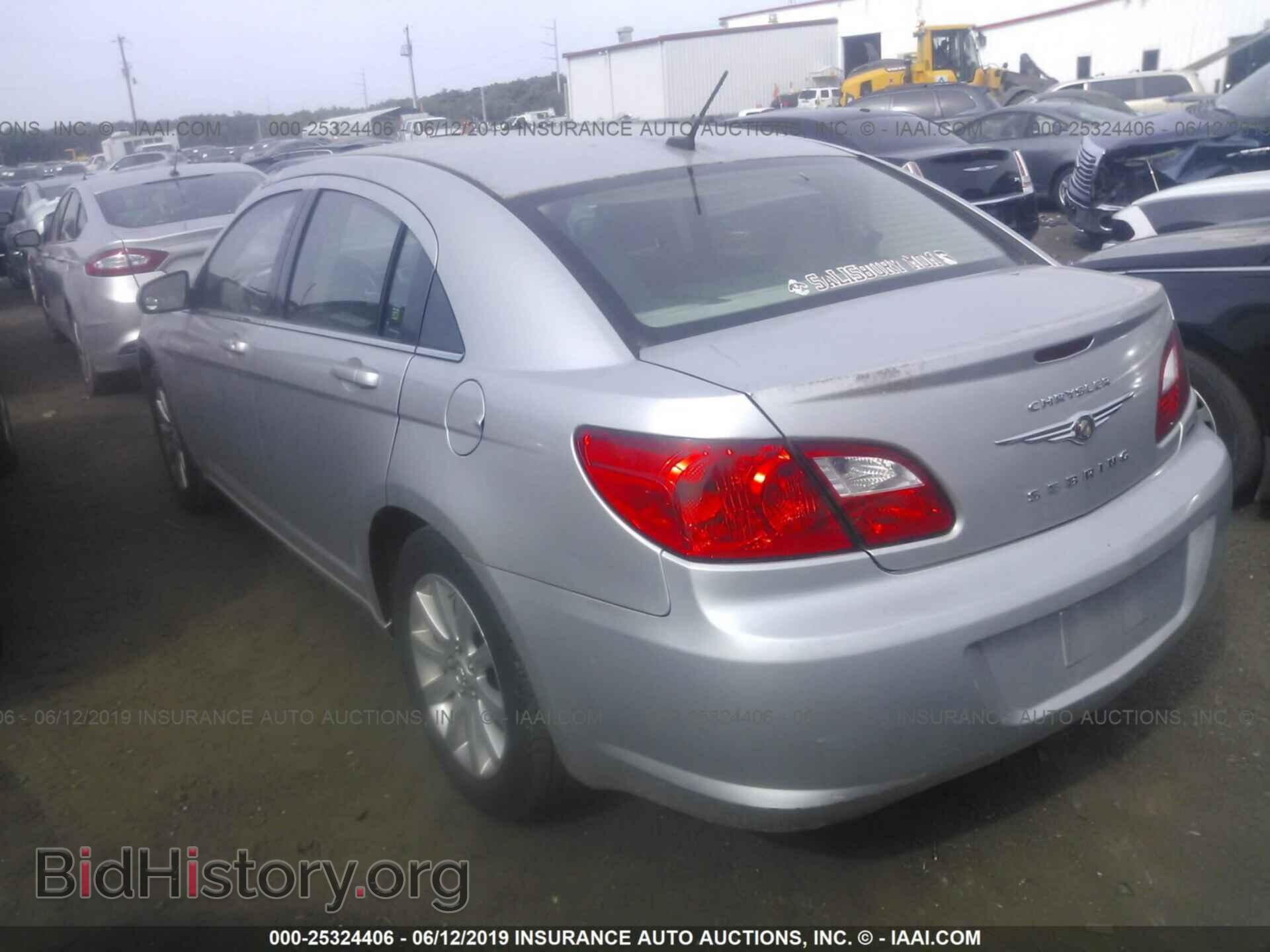 2010 CHRYSLER SEBRING - VIN: 1C3CC5FB6AN110599 - Фото 3