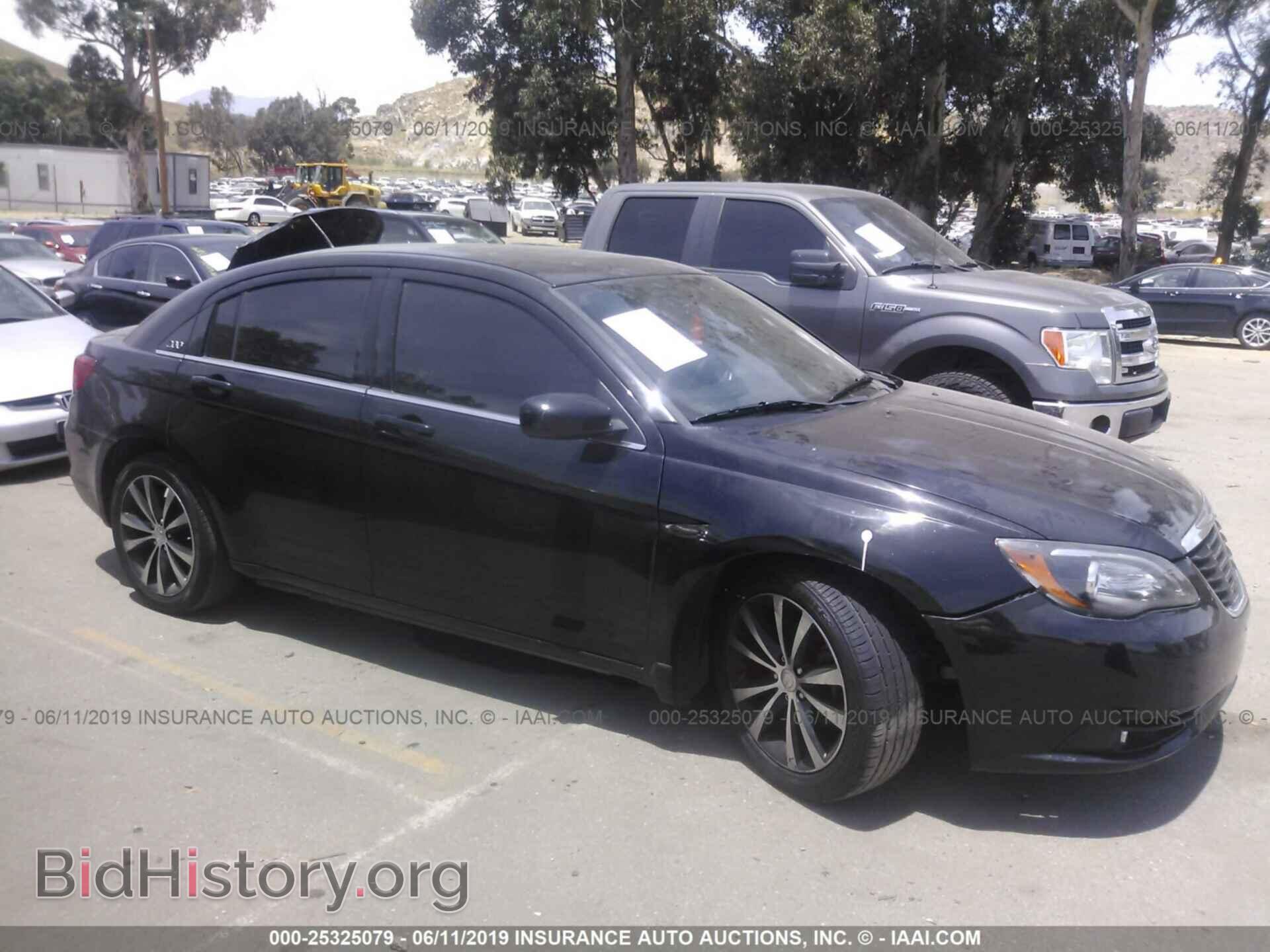 Photo 1C3CCBBB1DN512796 - CHRYSLER 200 2013